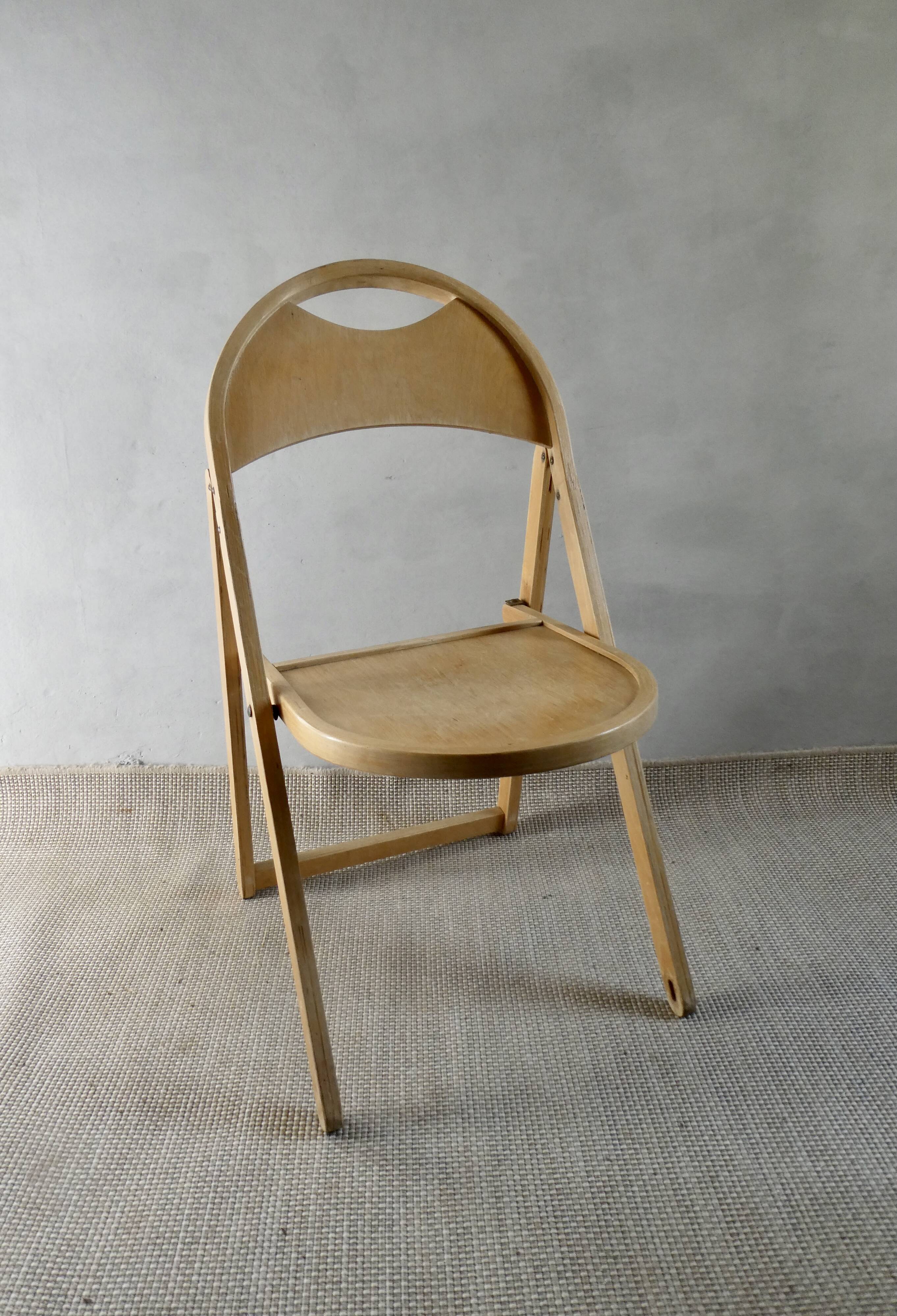 Folding wooden chair model No 24 OTK, around 1960