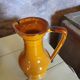 Carafe style amphore jaune moutarde