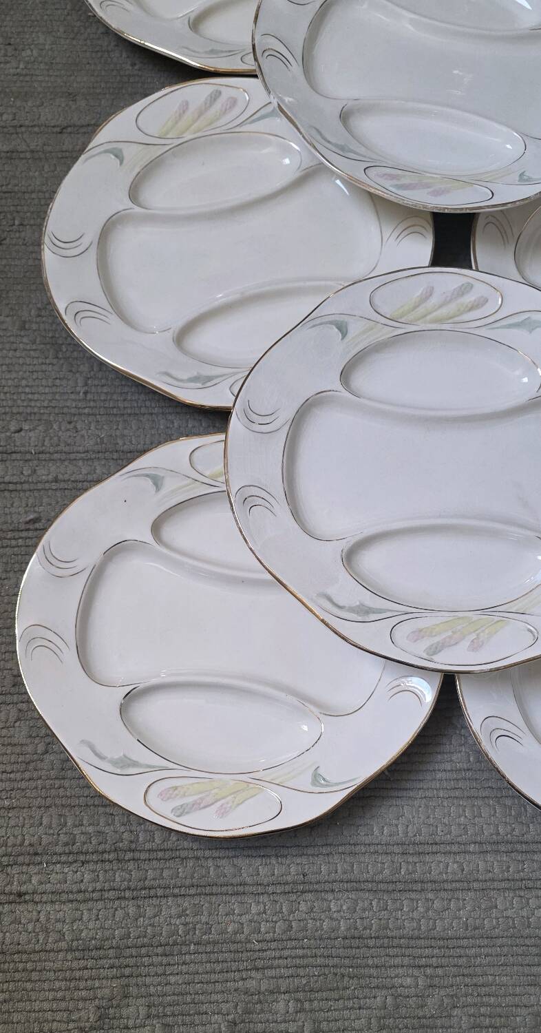 Art Nouveau majolica asparagus plates