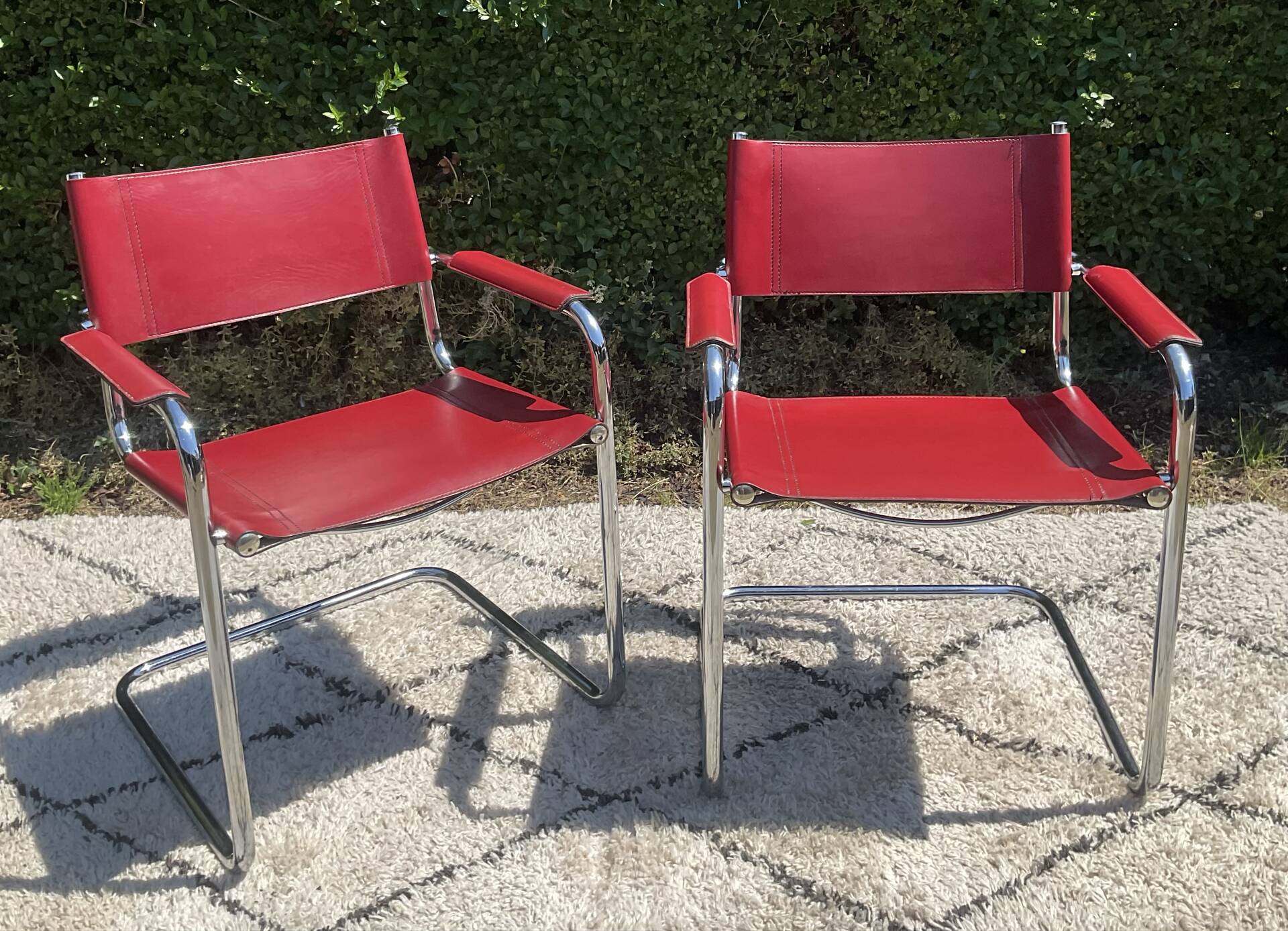 Paire de fauteuils Cantilever style Mart Stam