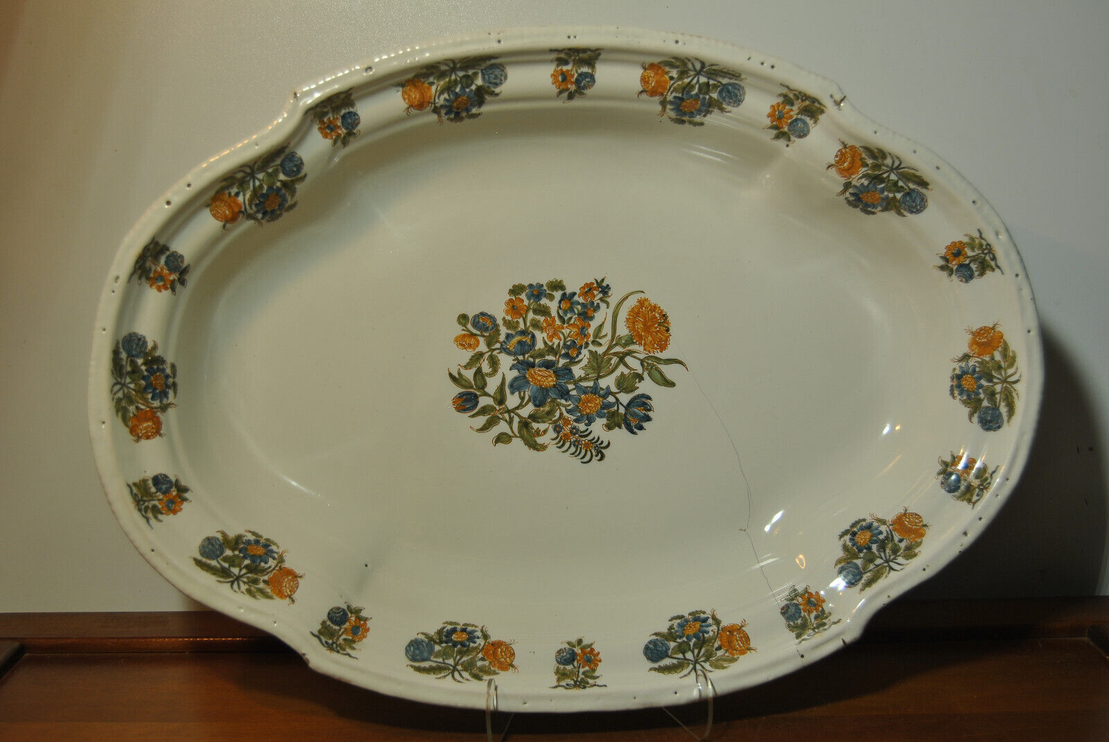 Flat ewer basin earthenware Moustiers Sud France 18th century flower solanée