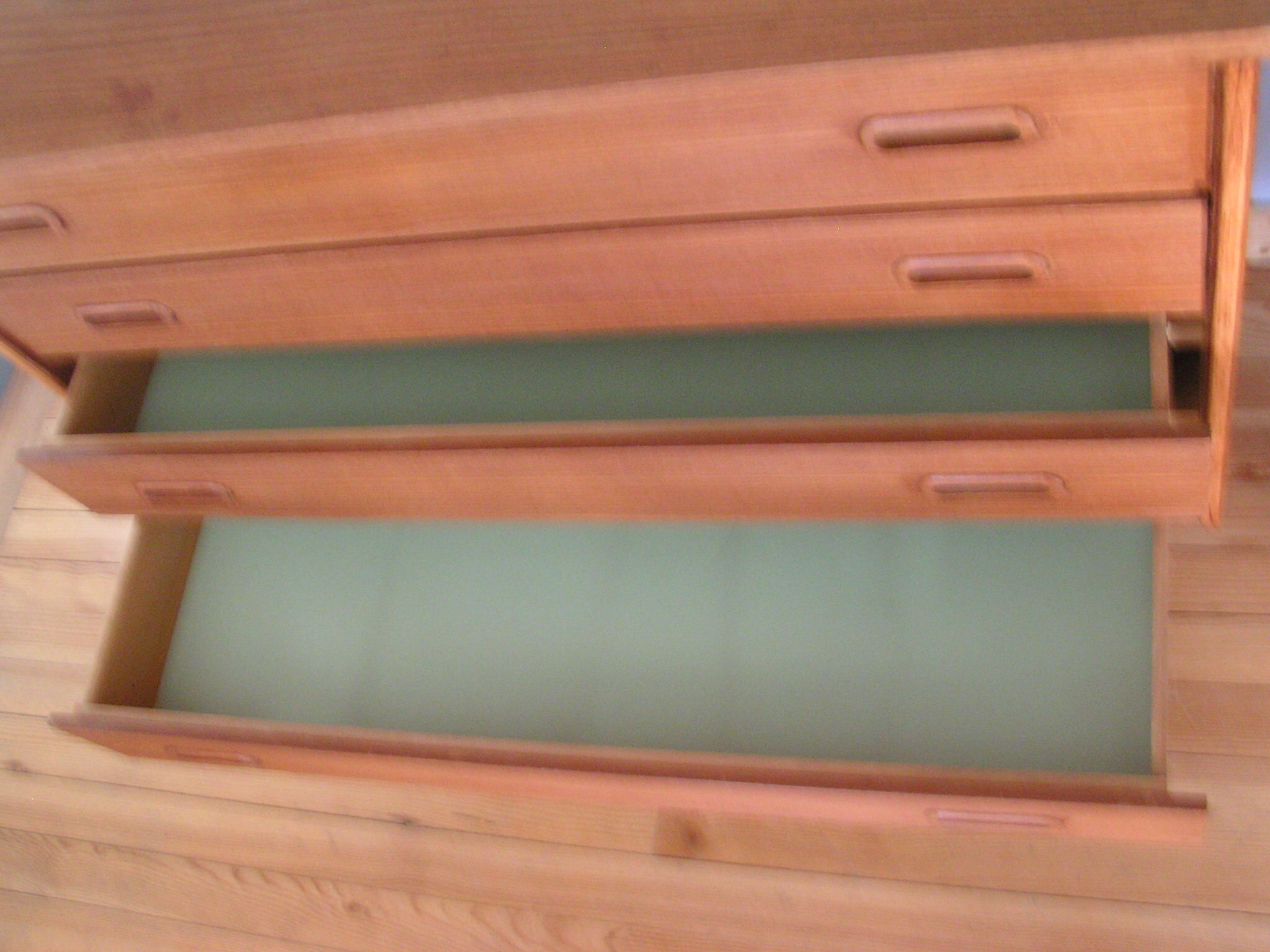 Hairdresser's chest of drawers