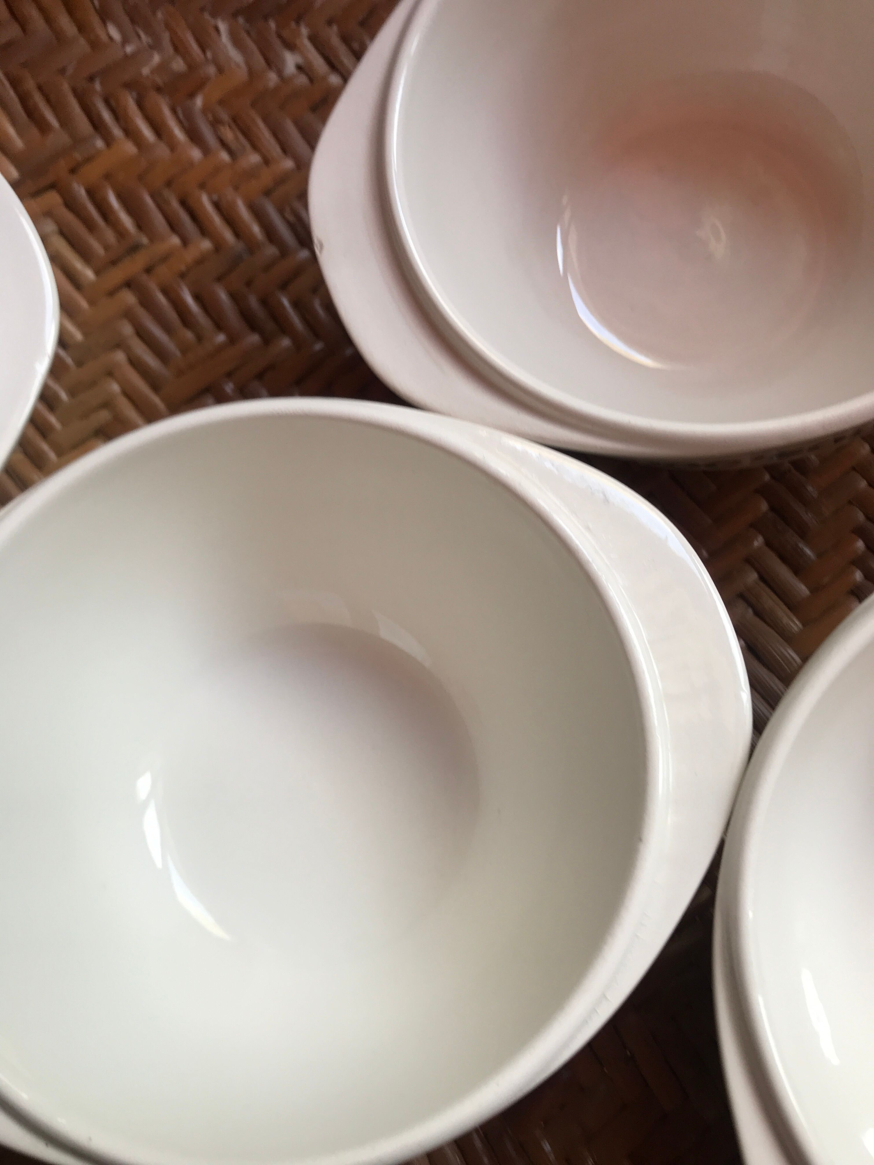 Vintage bowls choc'soup