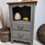 Oak chest of drawers