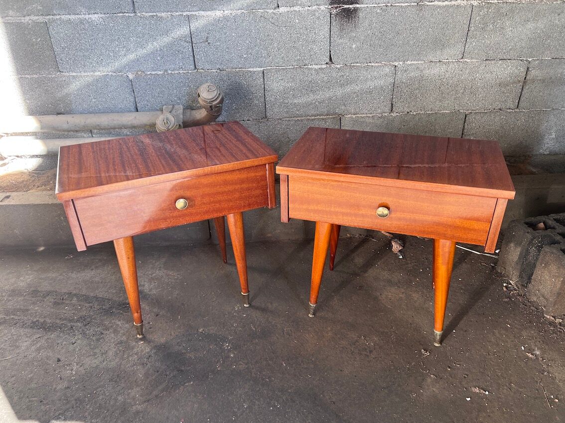 Pair of bedside or night tables in lacquered mahogany with compass feet