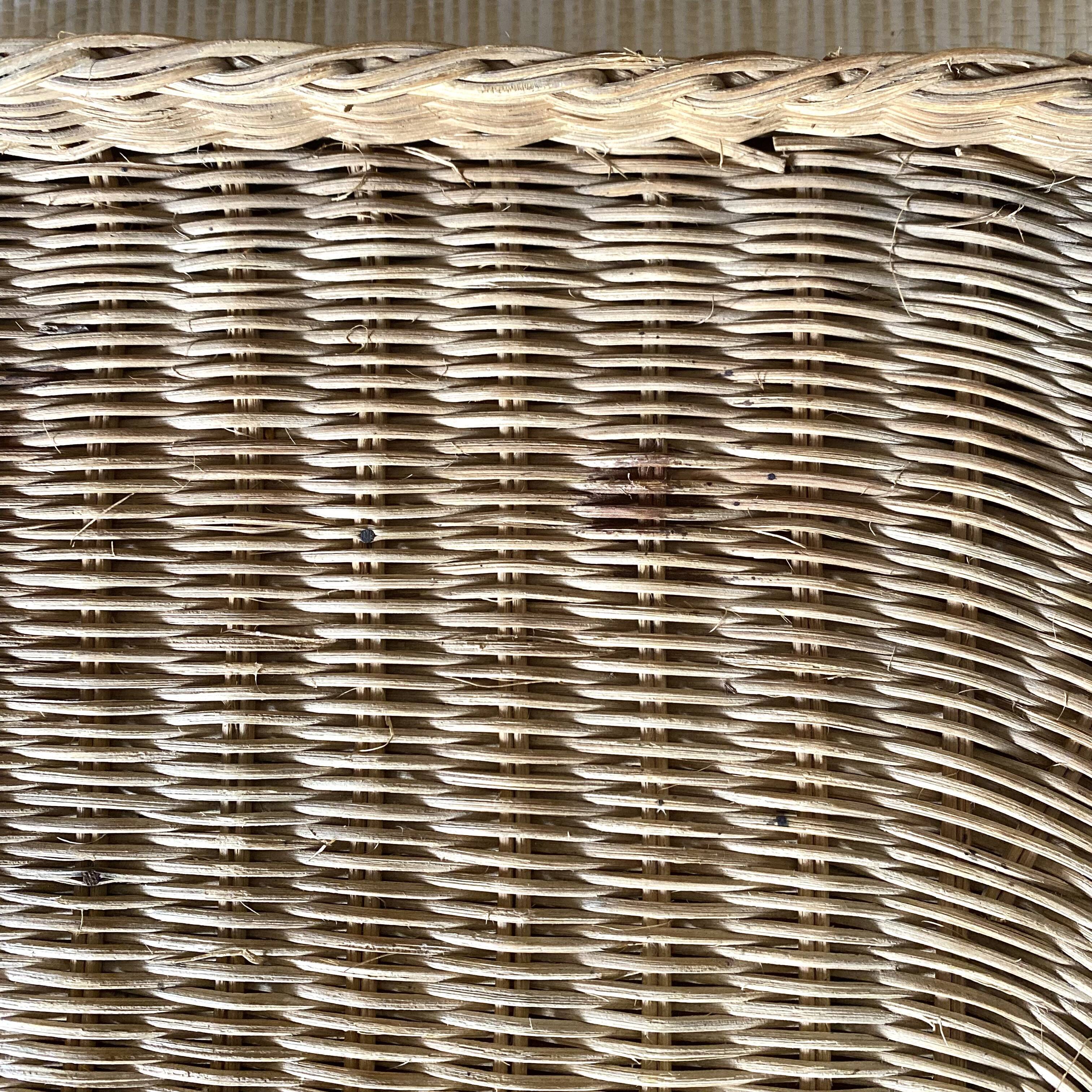 Vintage elephant rattan table