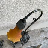 2 lampes en bronze avec abat-jours en tulipes