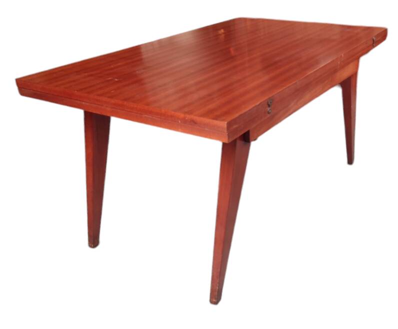 Vintage design portfolio system table