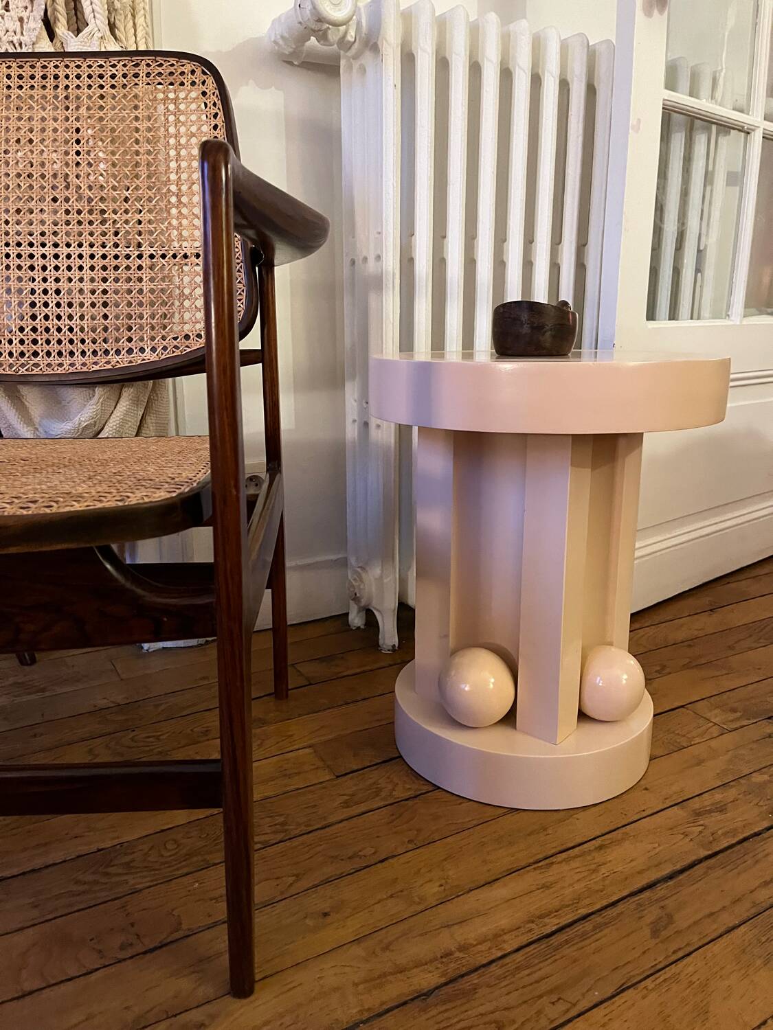 Nemesis Fleur Delesalle Monoprix pink stool