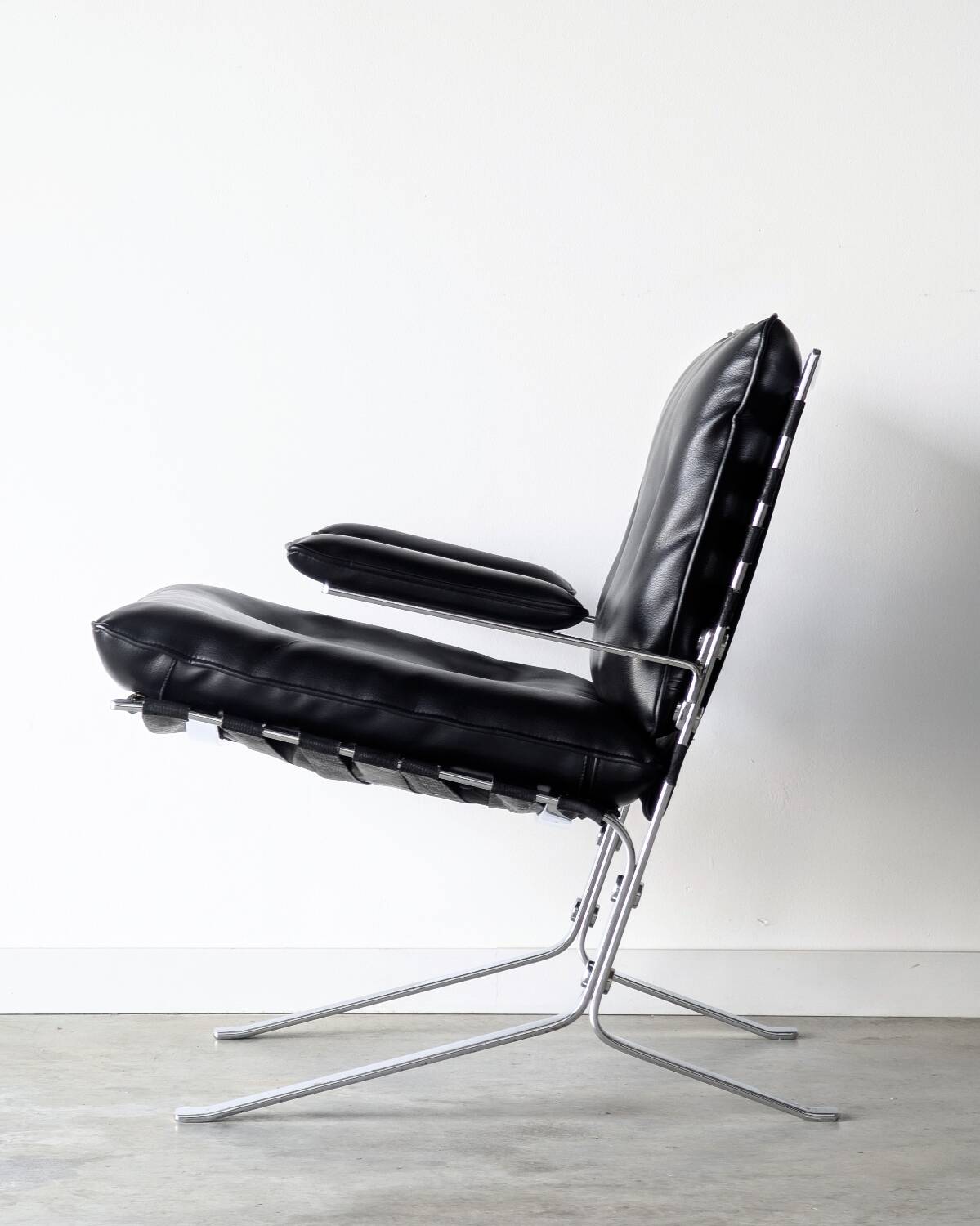 2 vintage Joker armchairs, Olivier Mourgue edition Airborne, 1960s 1970s