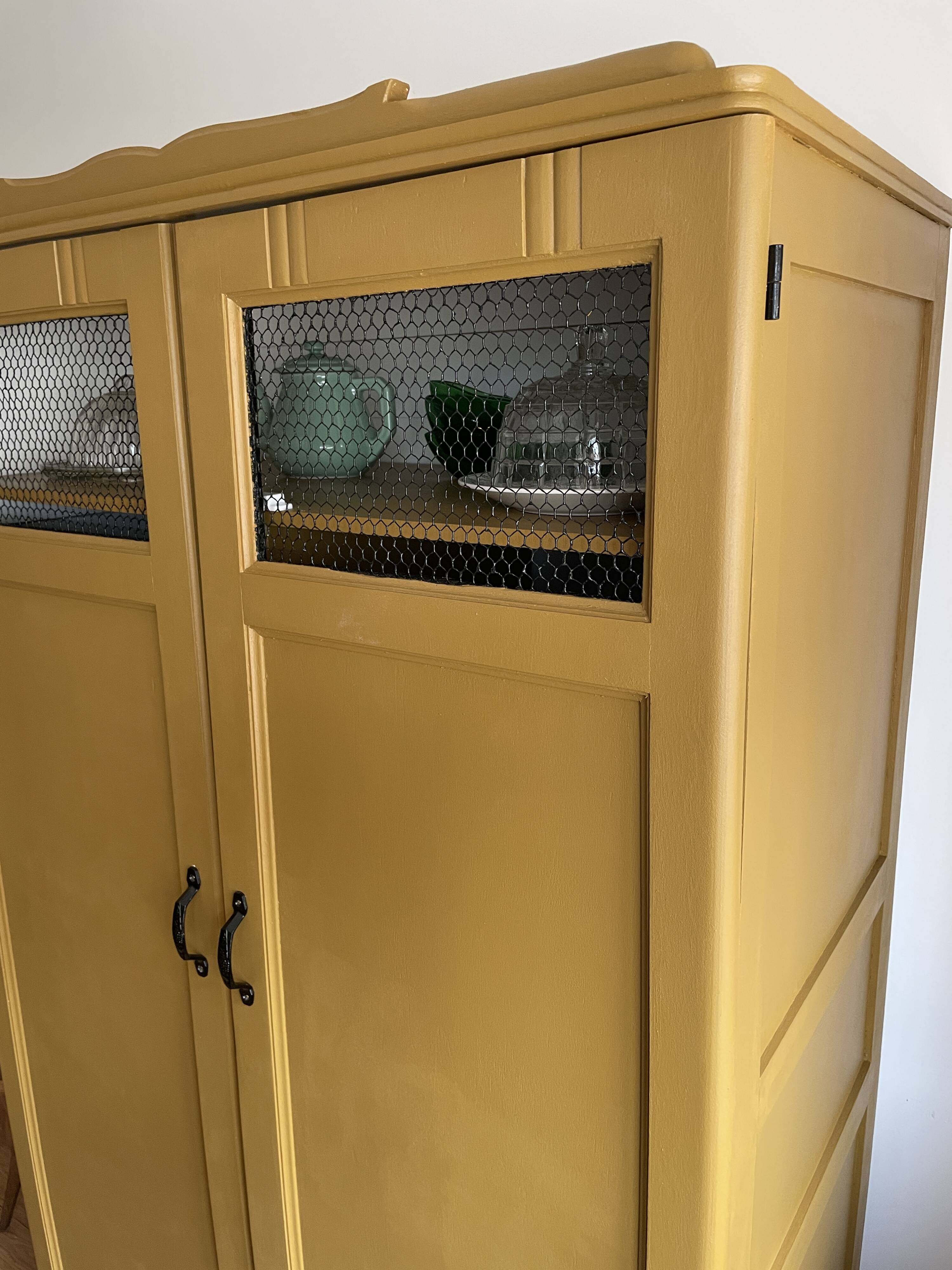 Vintage Parisian wardrobe