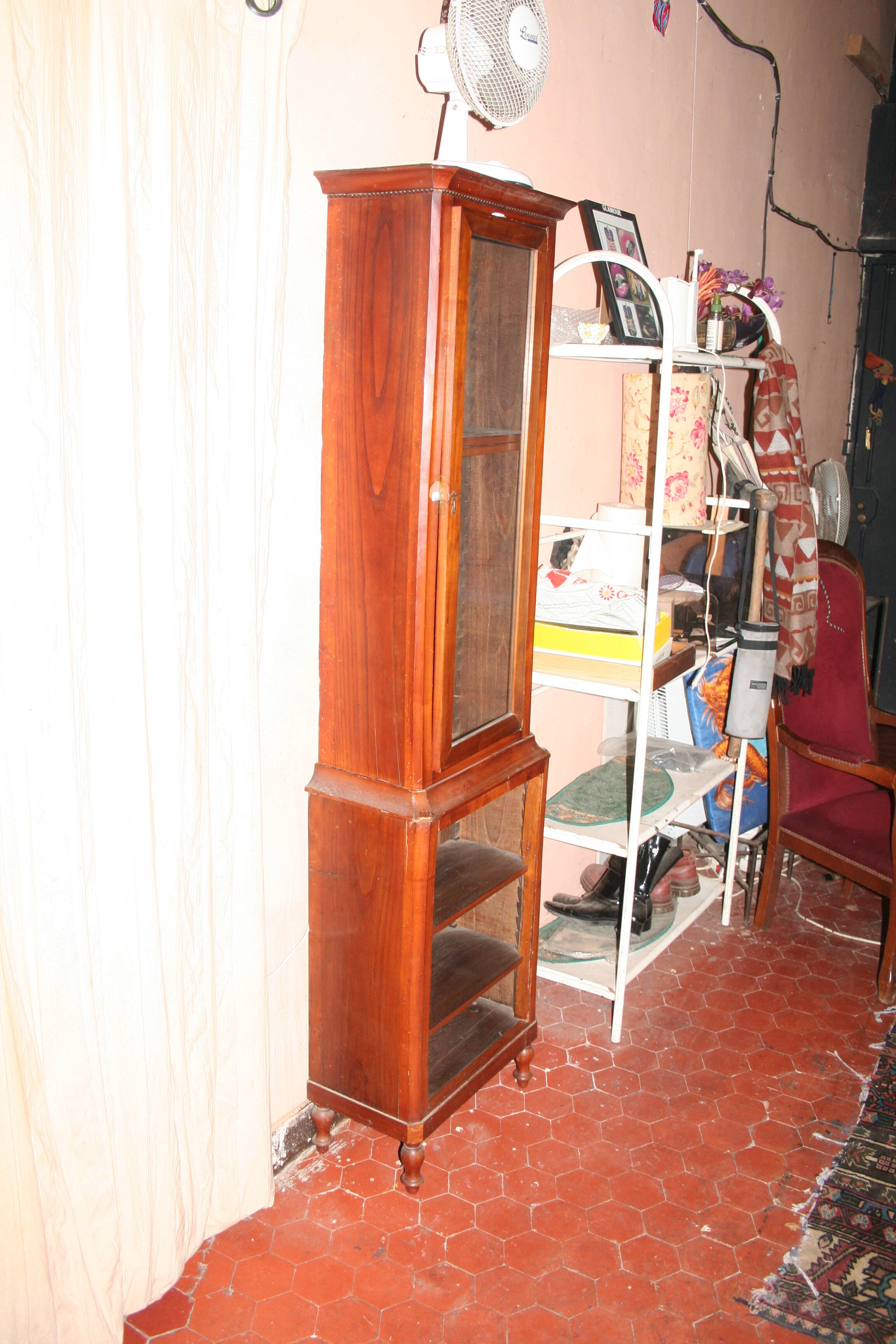 2 Body Showcase Late 19th Century.