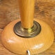 Lampe en bois et laiton, dans le style  Mazda