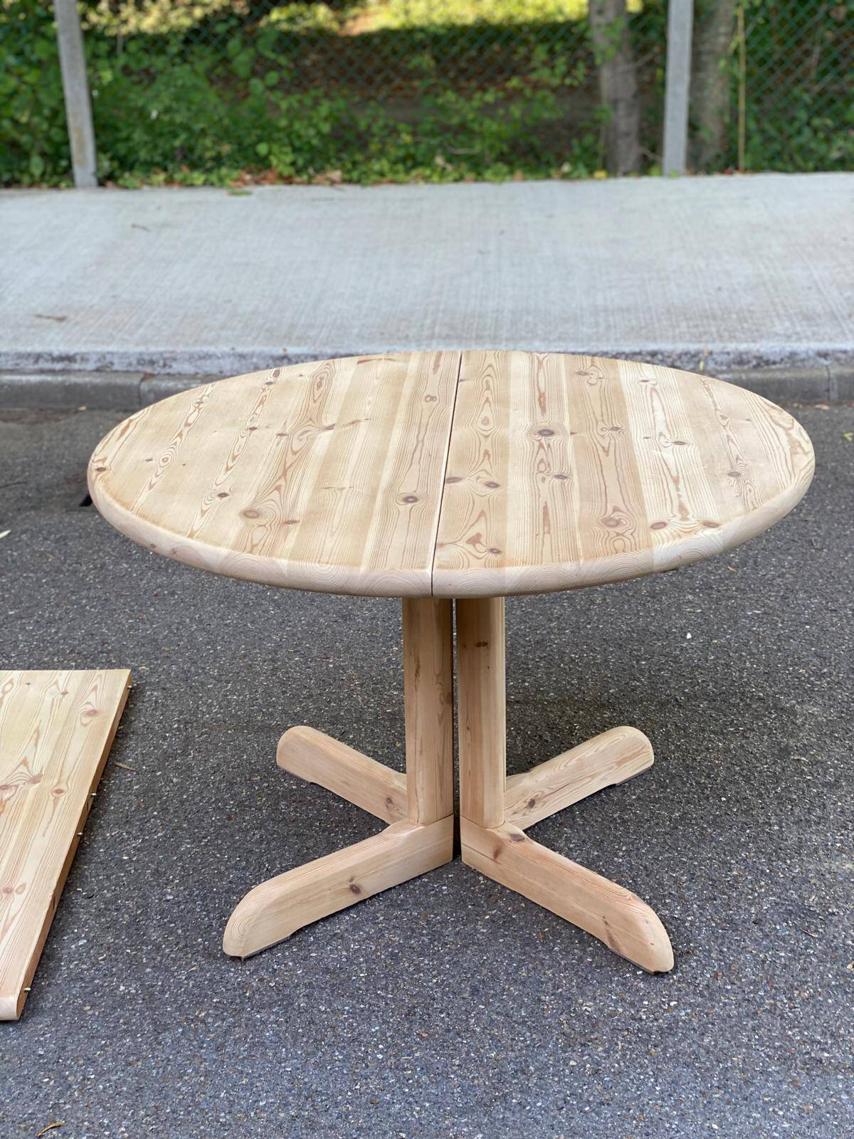 Round stripped extendable dining table in the style of Rainer Daumiller Hirtshals Sa.