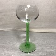 Series of 8 wine glasses