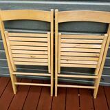 Paire de chaises pliantes en bois