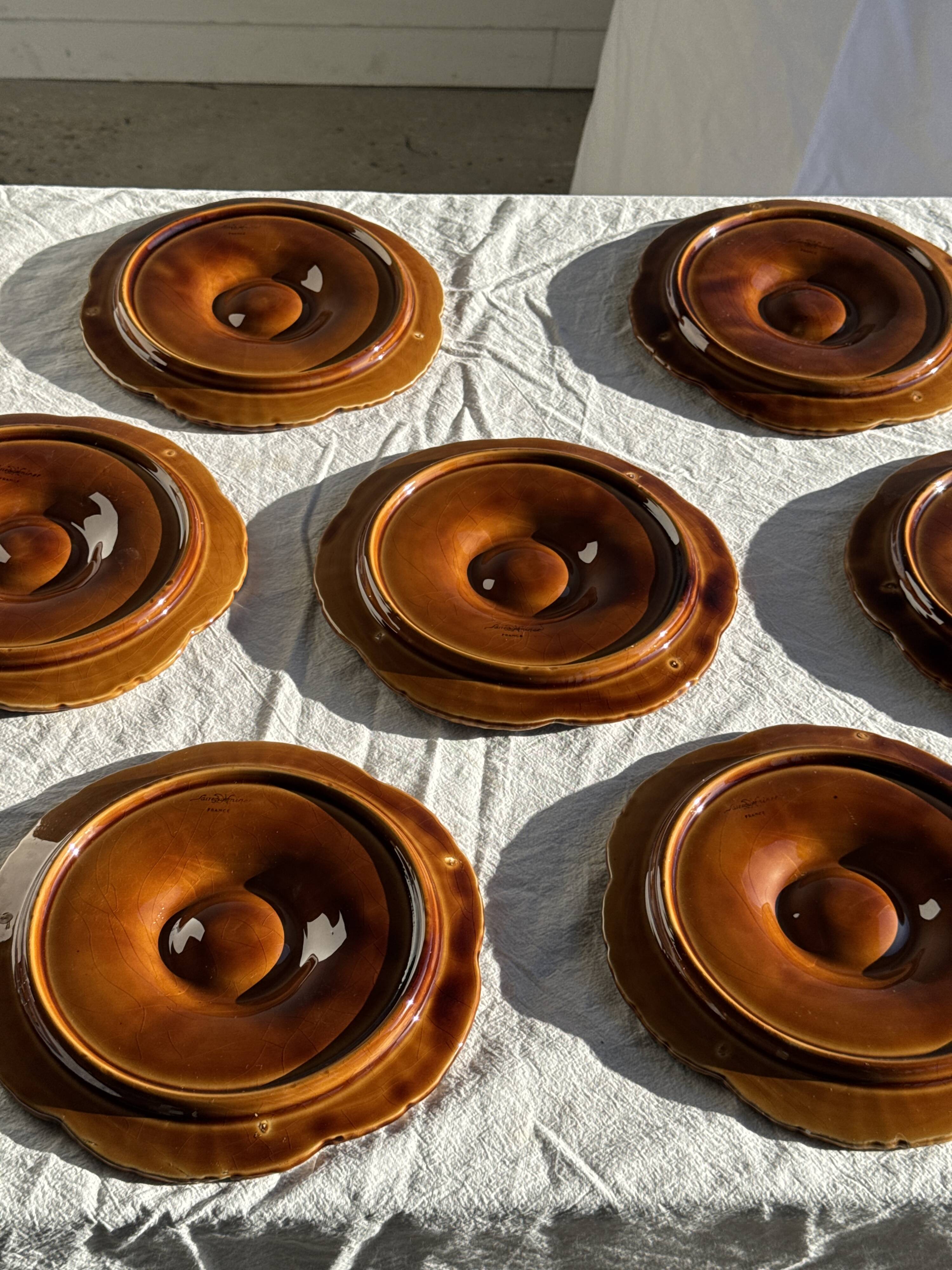 Set of 12 oyster or shell plates in glazed brown ceramic D