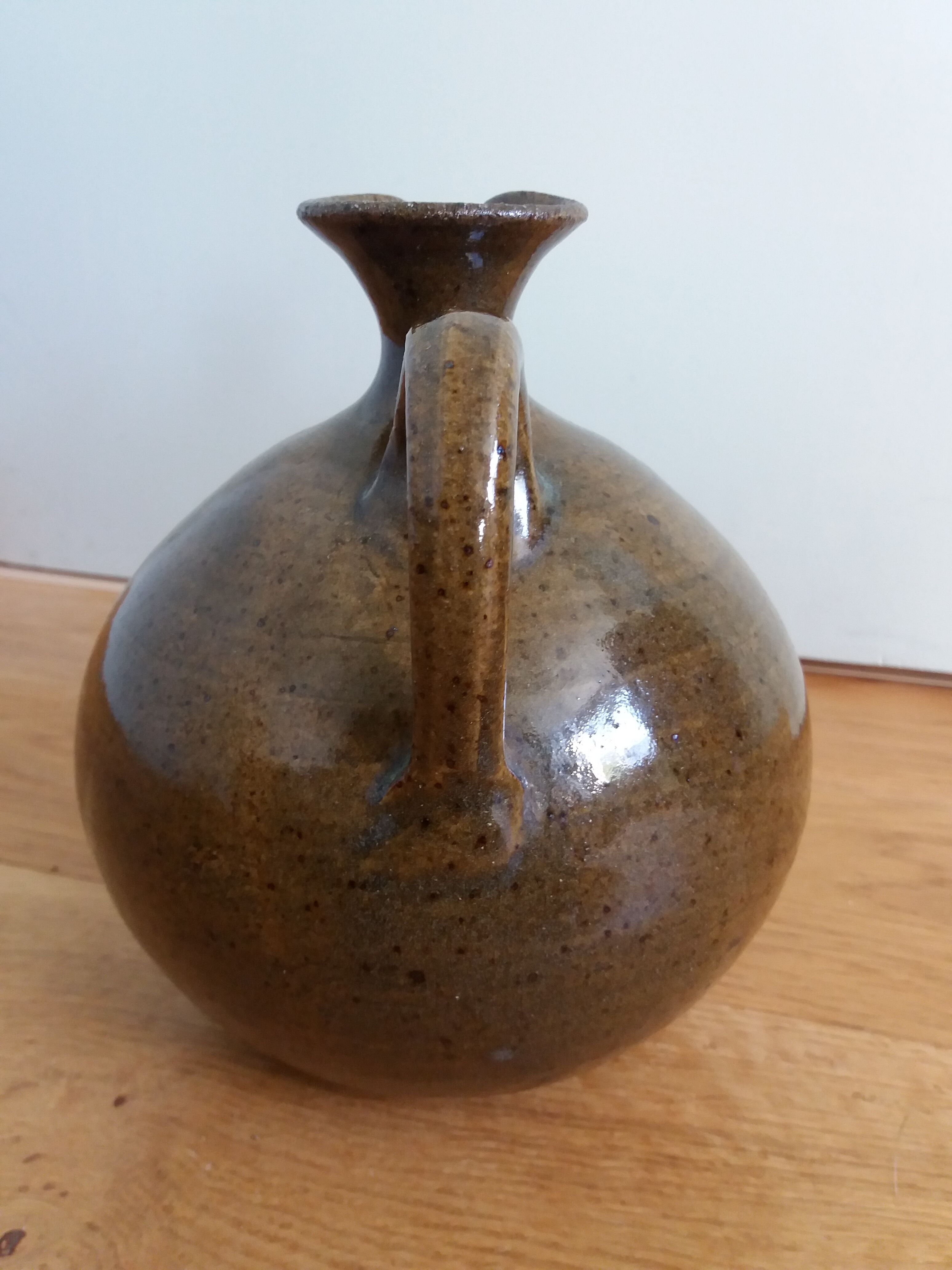 Vase pitcher ball candy sandstone pyrite artisanal pottery of the Bois de Laud