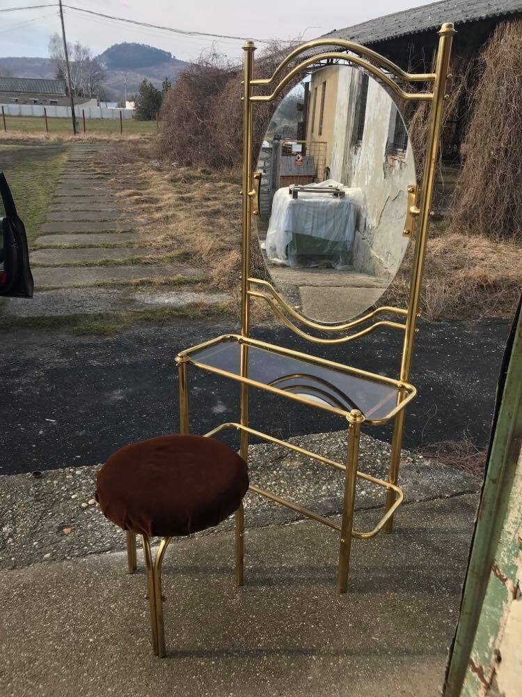 Coiffeuse vintage en laiton doré avec miroir ovale et tabouret marron - set de 2