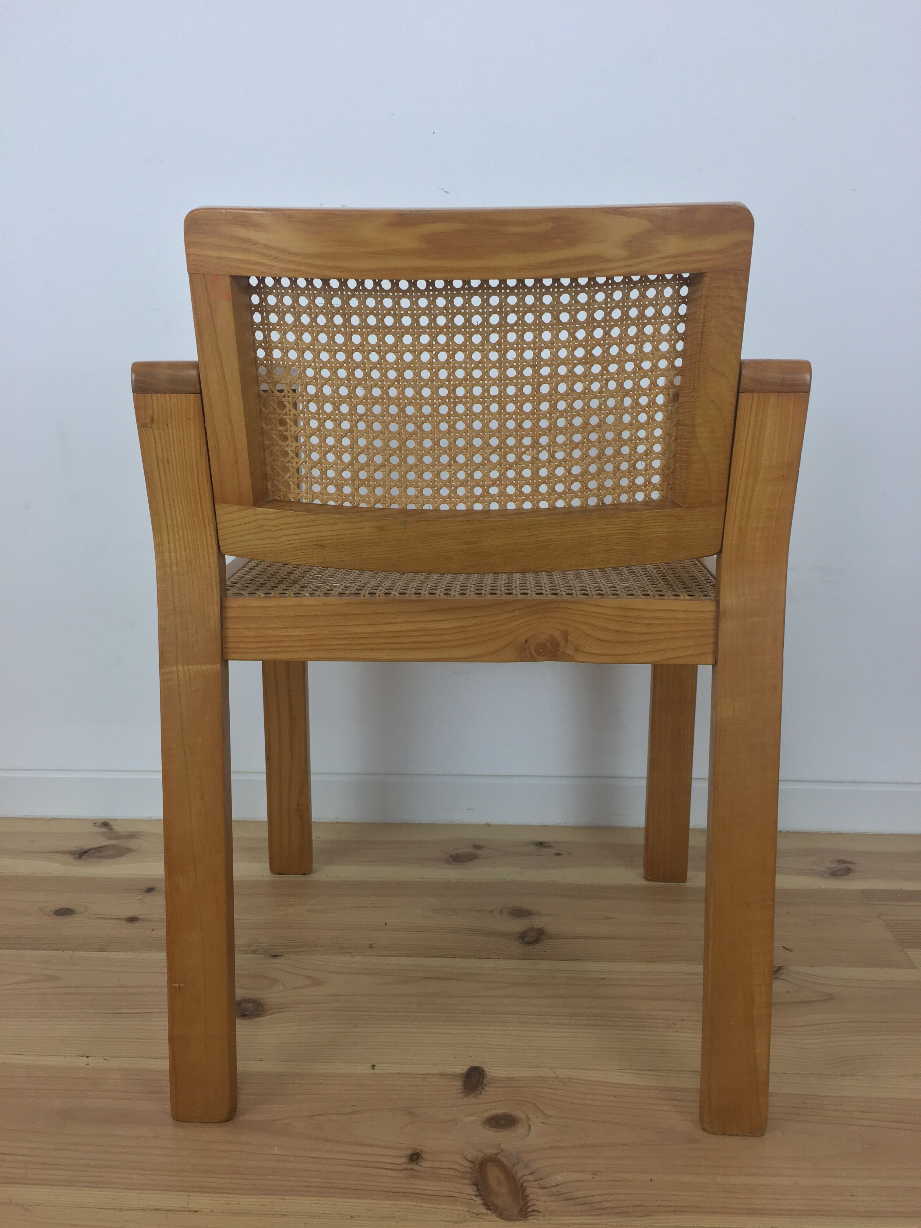 1960 armrest cannest chair