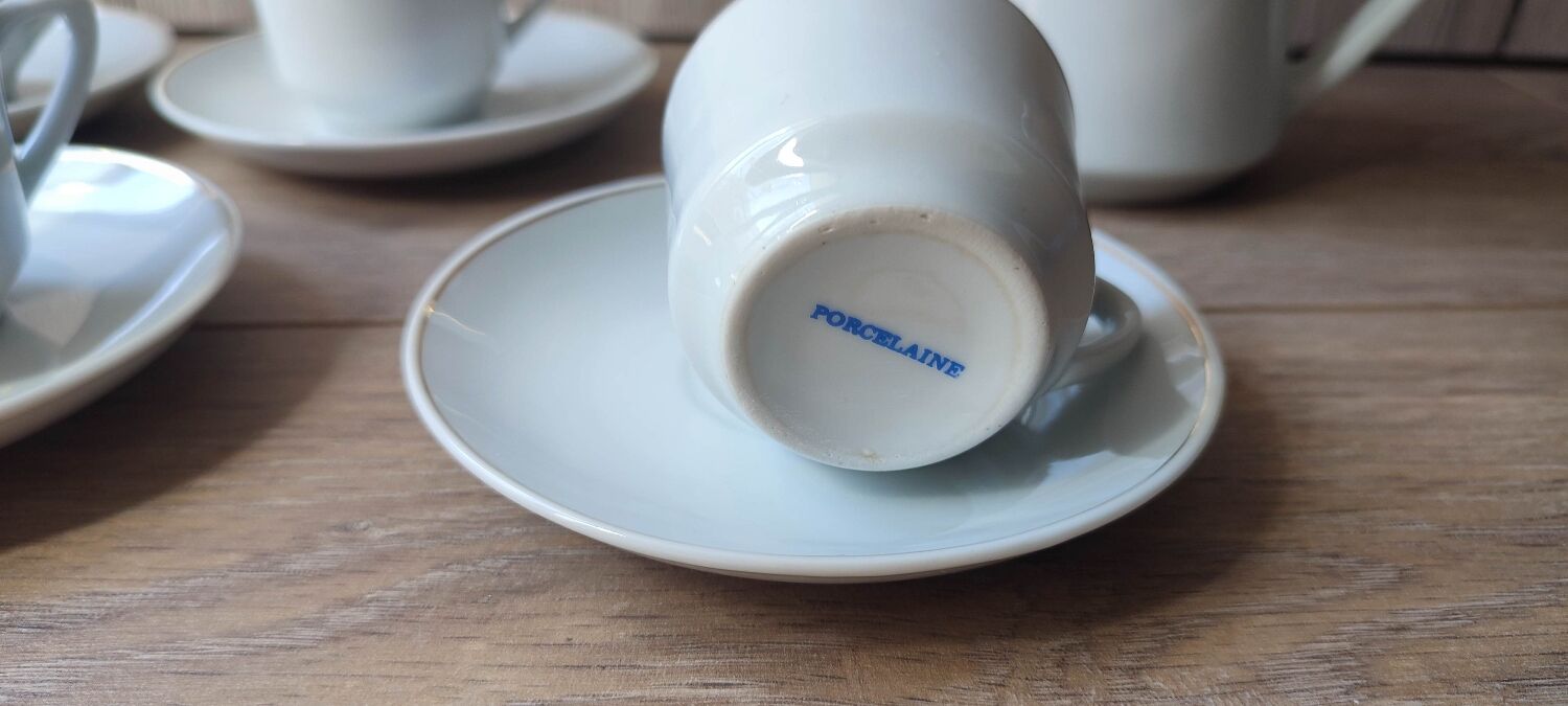 Vintage porcelain dinette