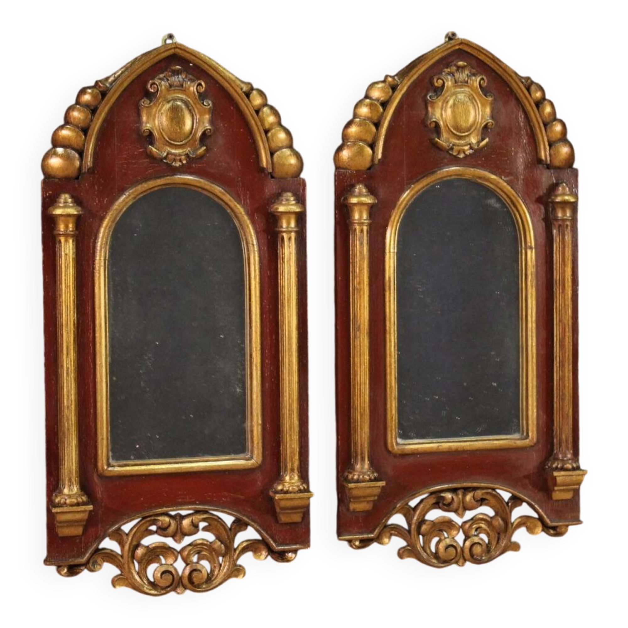 Paire de miroirs néogothiques du XXe siècle