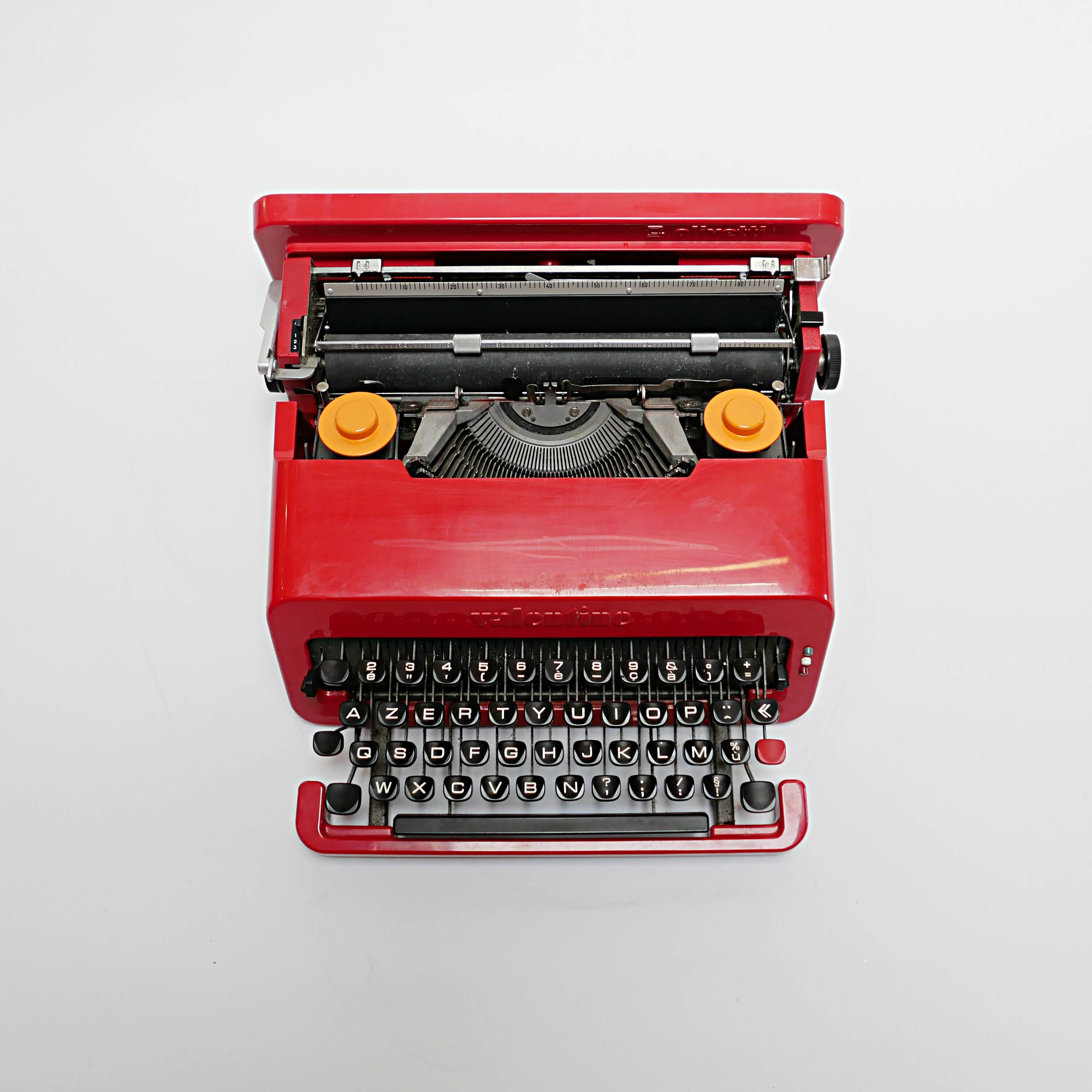 ETTORE SOTTSASS AND PERRY KING Typewriter Valentine Olivetti 1970 1980 came