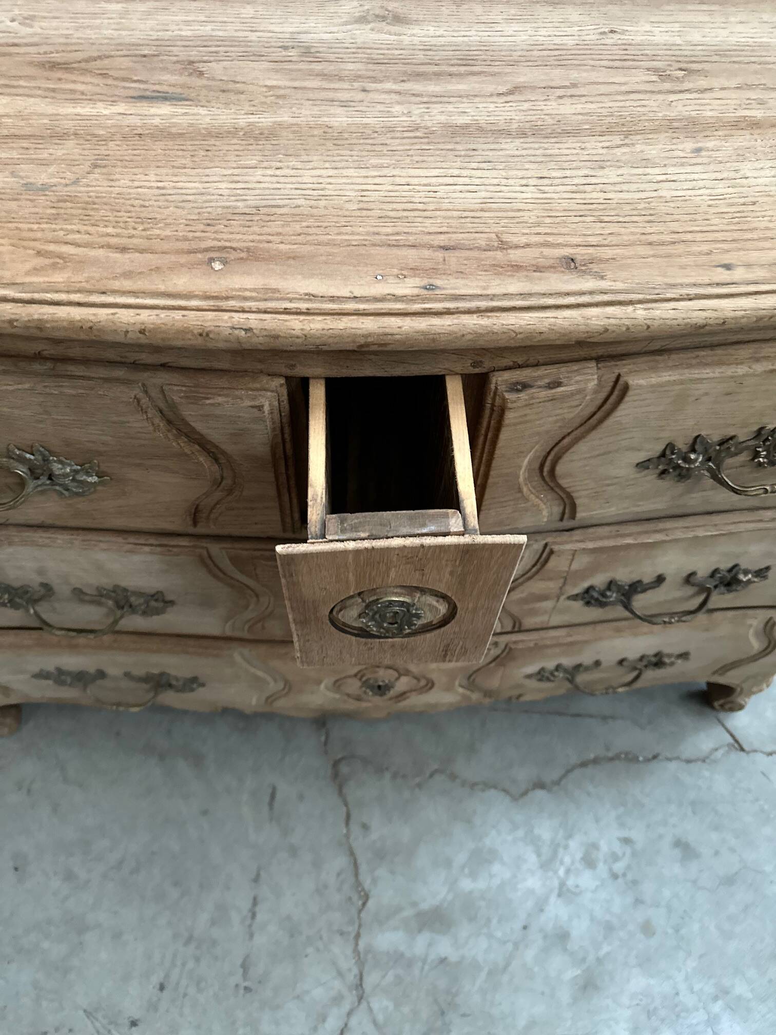 Commode en chêne XVIIIème
