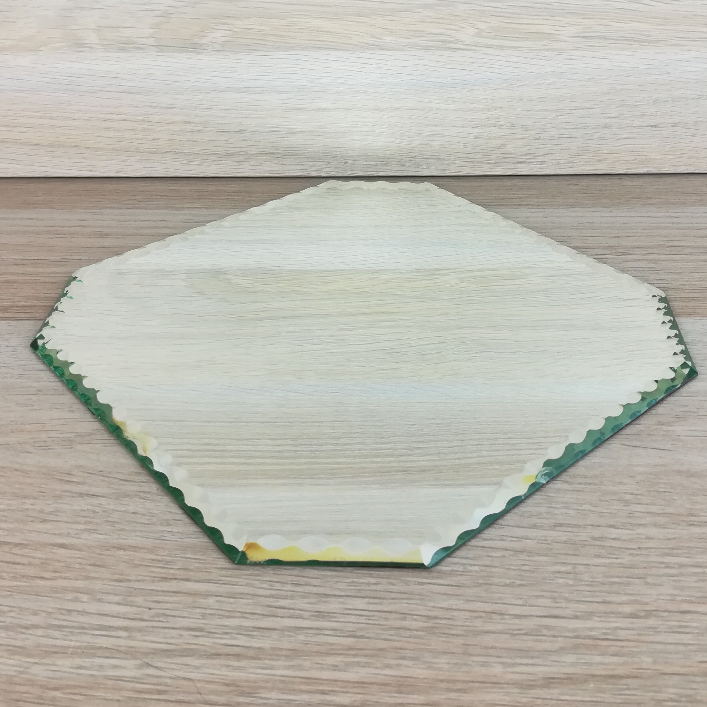 Mirror octagonal chiseled tray 24x24cm