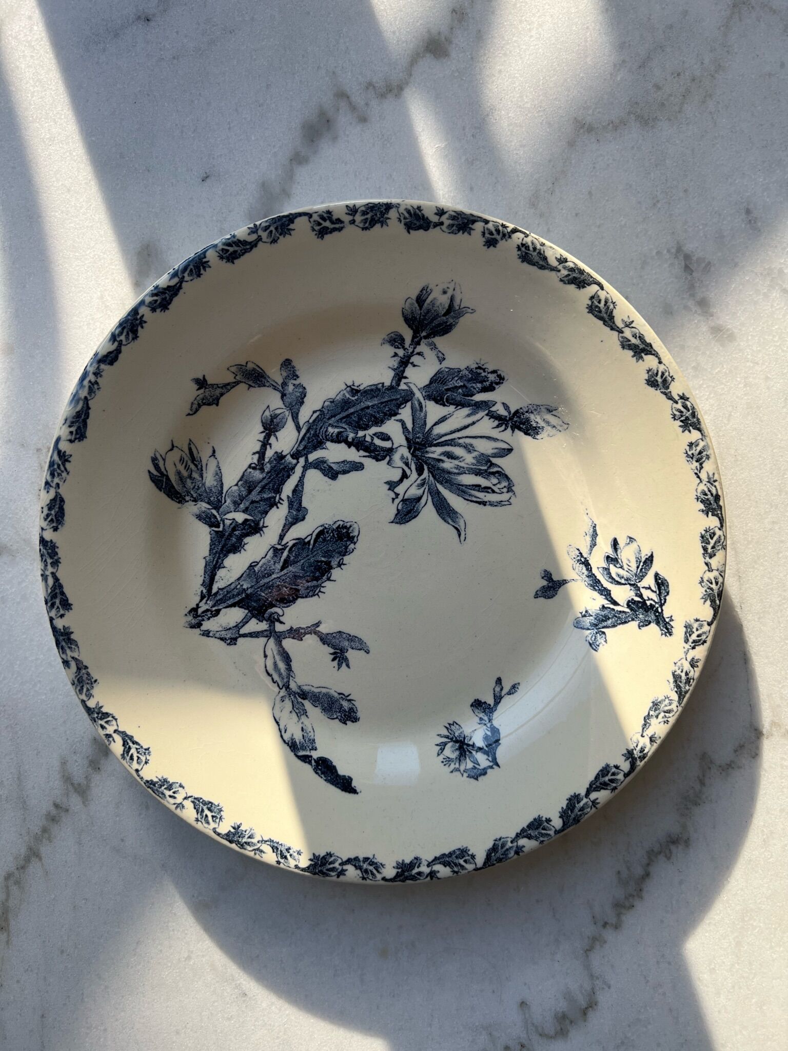 Plate - Opaque porcelain of Gien