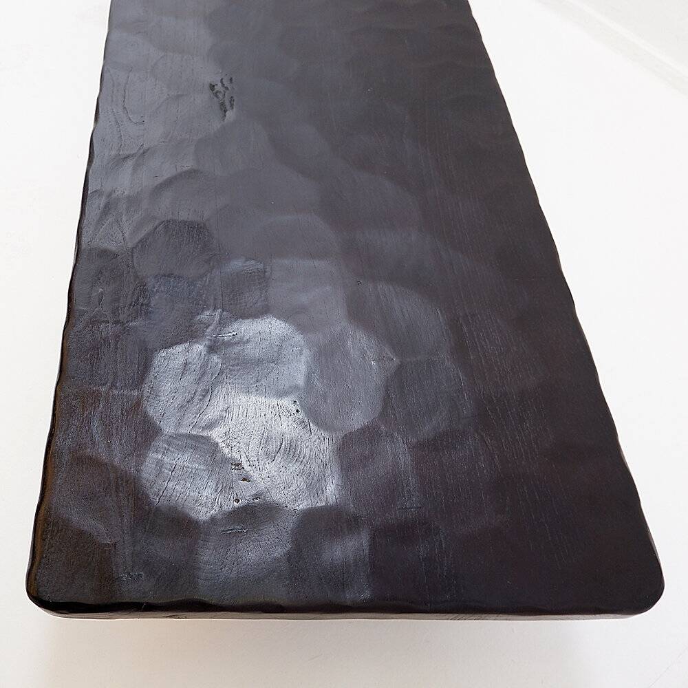 Grande table basse en bois noir martelé - 21th