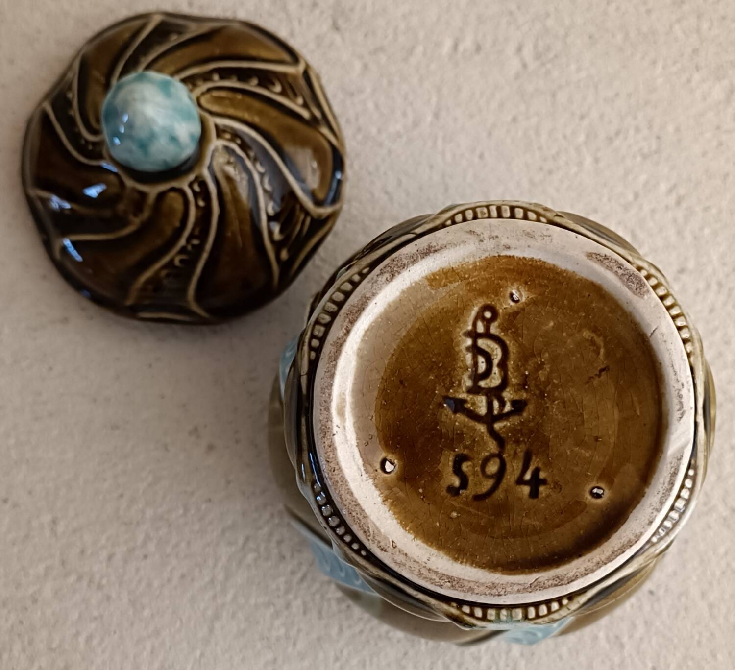 Fives Lille slipware pot