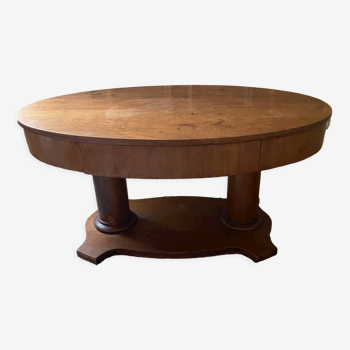 Oval coffee table