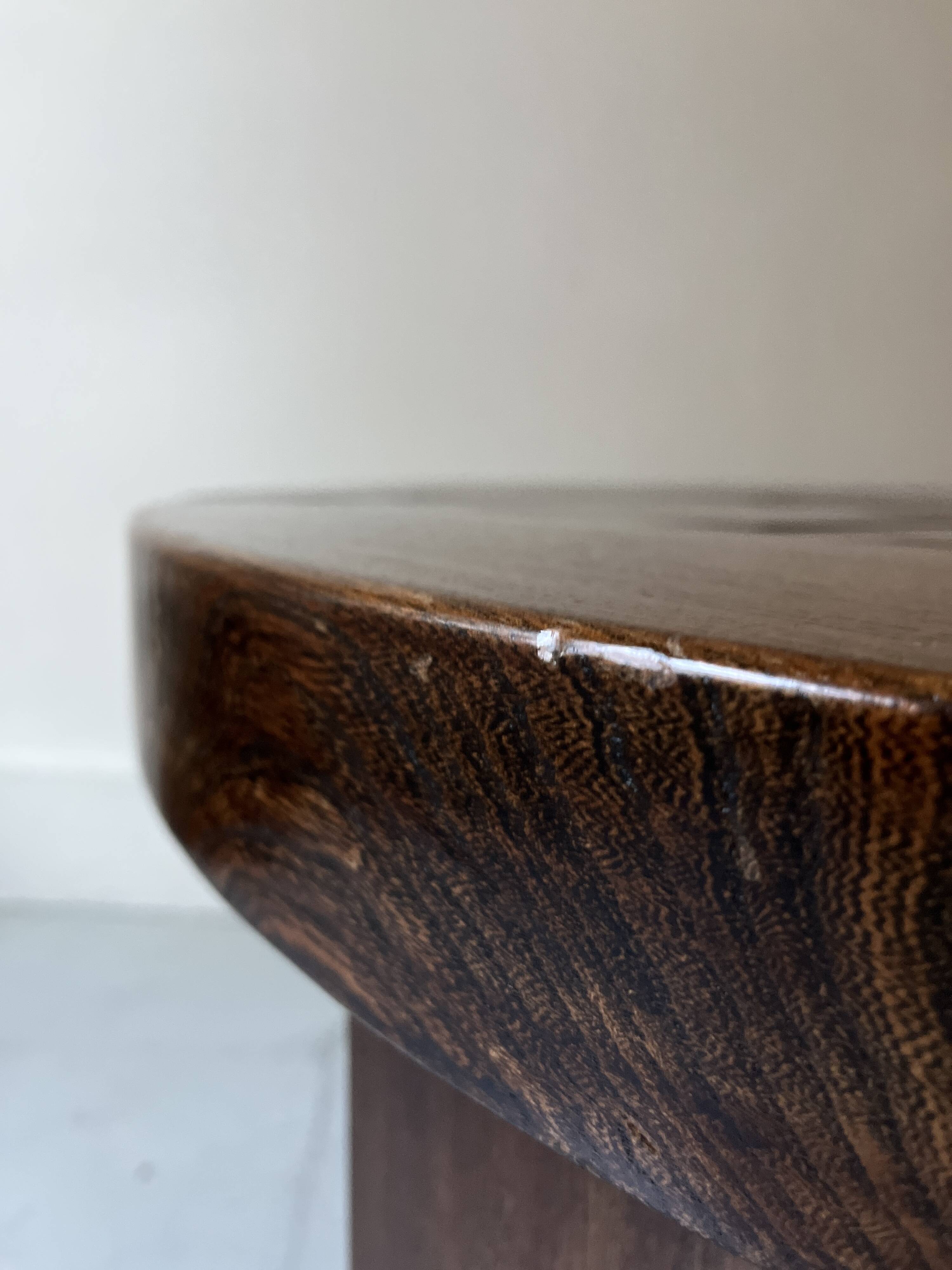 round coffee table in solid elm wood, Maison Regain 1980