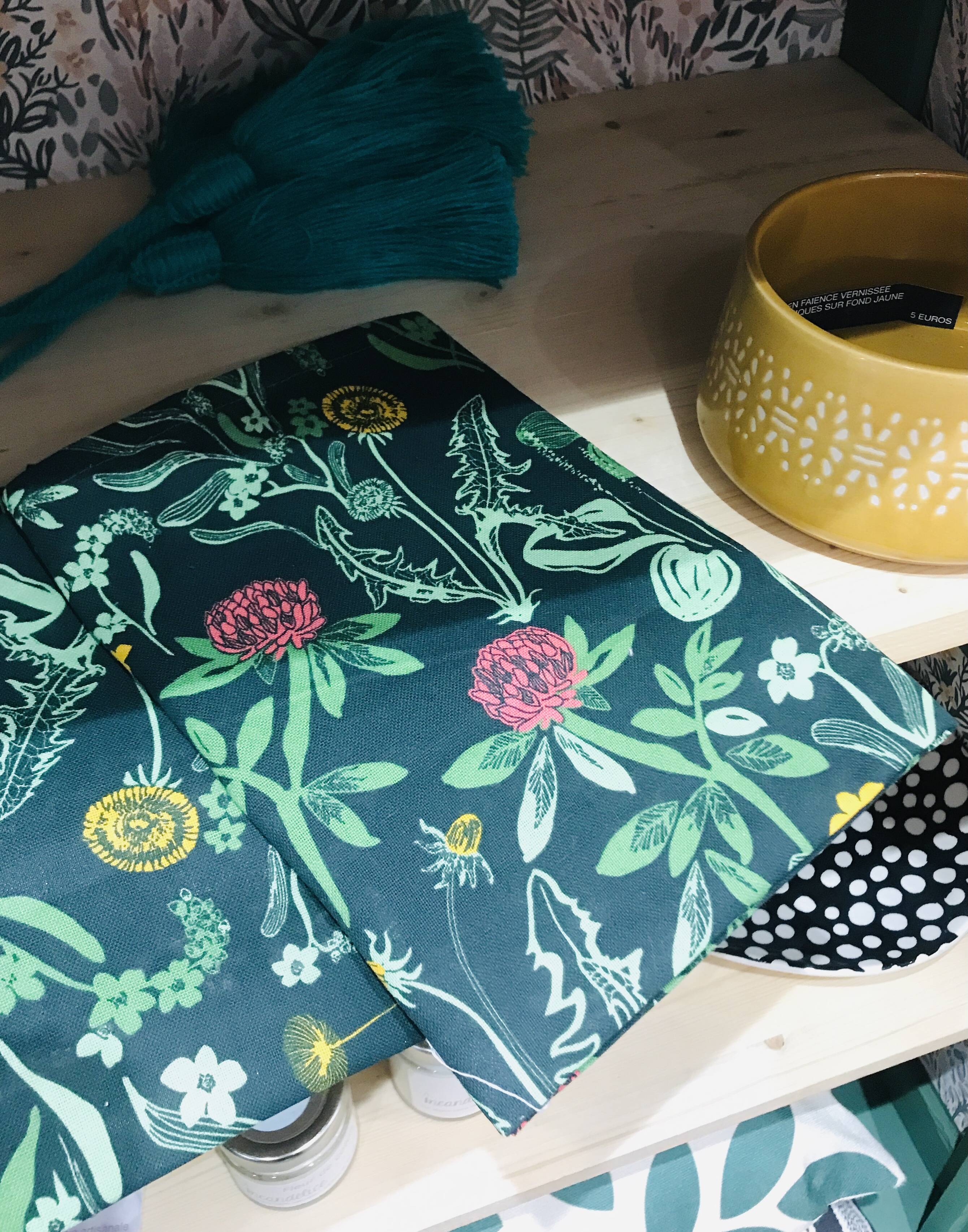 Field flowers tea towel