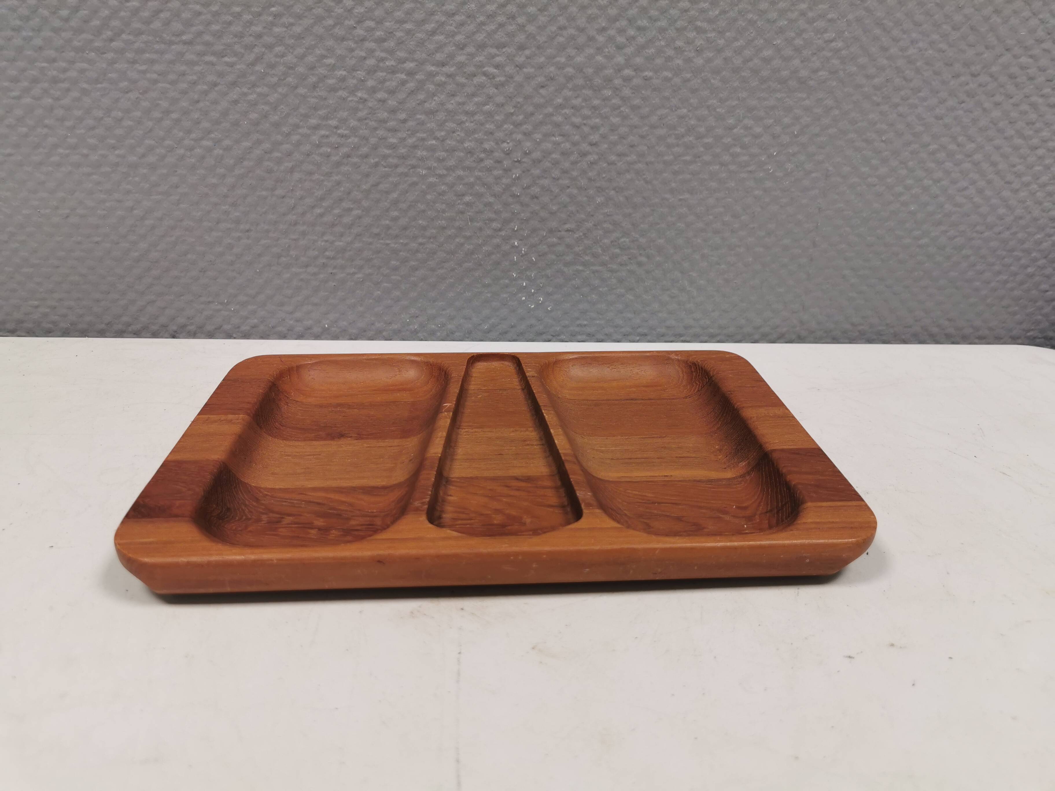 Wooden dish from Danske Digsmed Design 1960s.