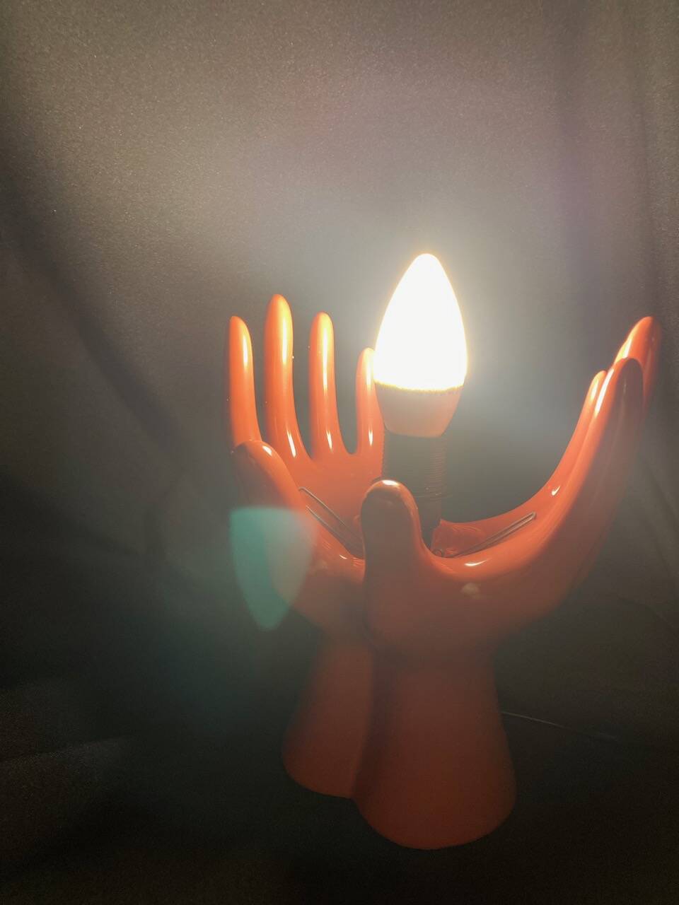 Pink ceramic hand lamp