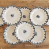 Service of 8 vintage plates in Iron Land
