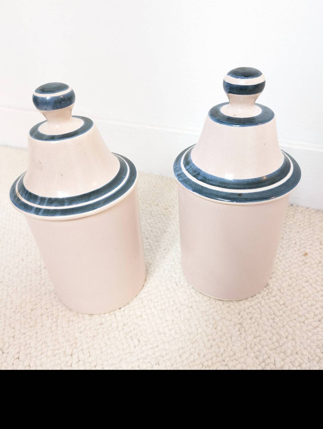 Longchamp stoneware pots set