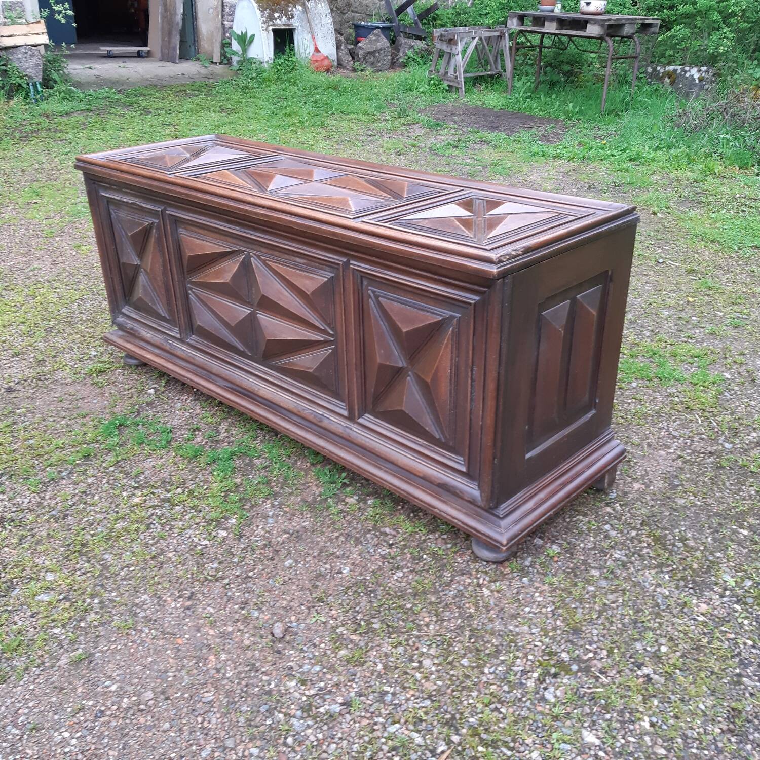 Large Louis XIII style chest 168X53cm