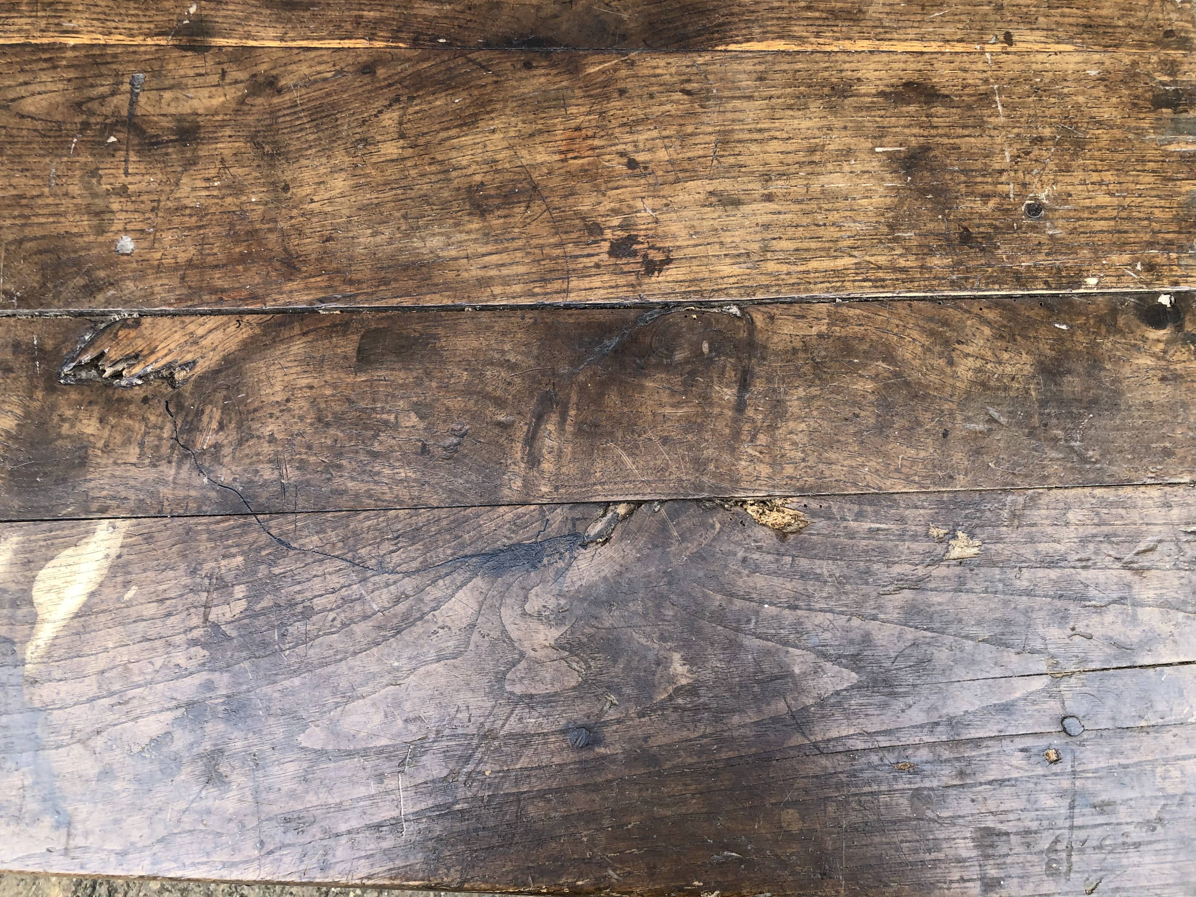 Rustic antique farmhouse table in solid oak with 1 drawer.