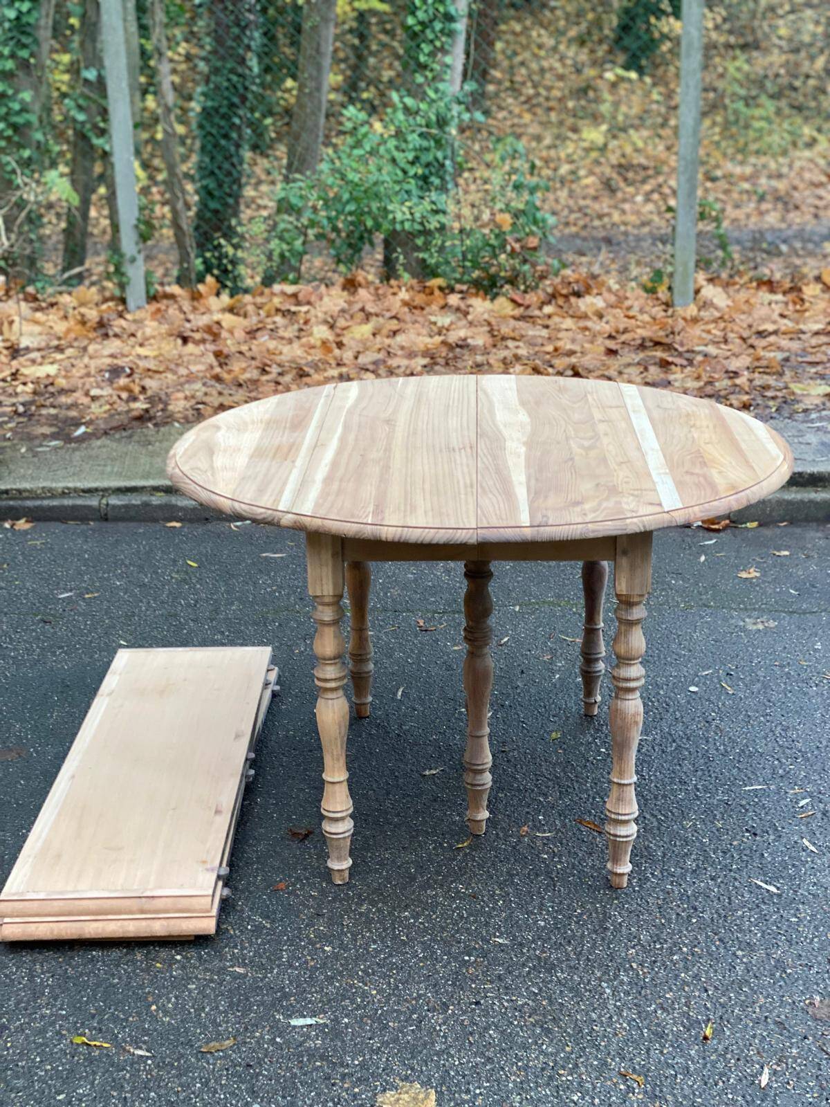 19th century Louis Philippe extendable round dining table, restored in wood, 230