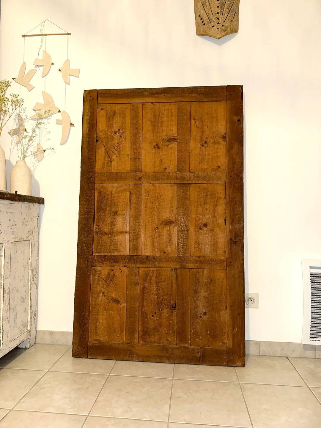 Antique gilded mirror from the Restoration period, 19th century.