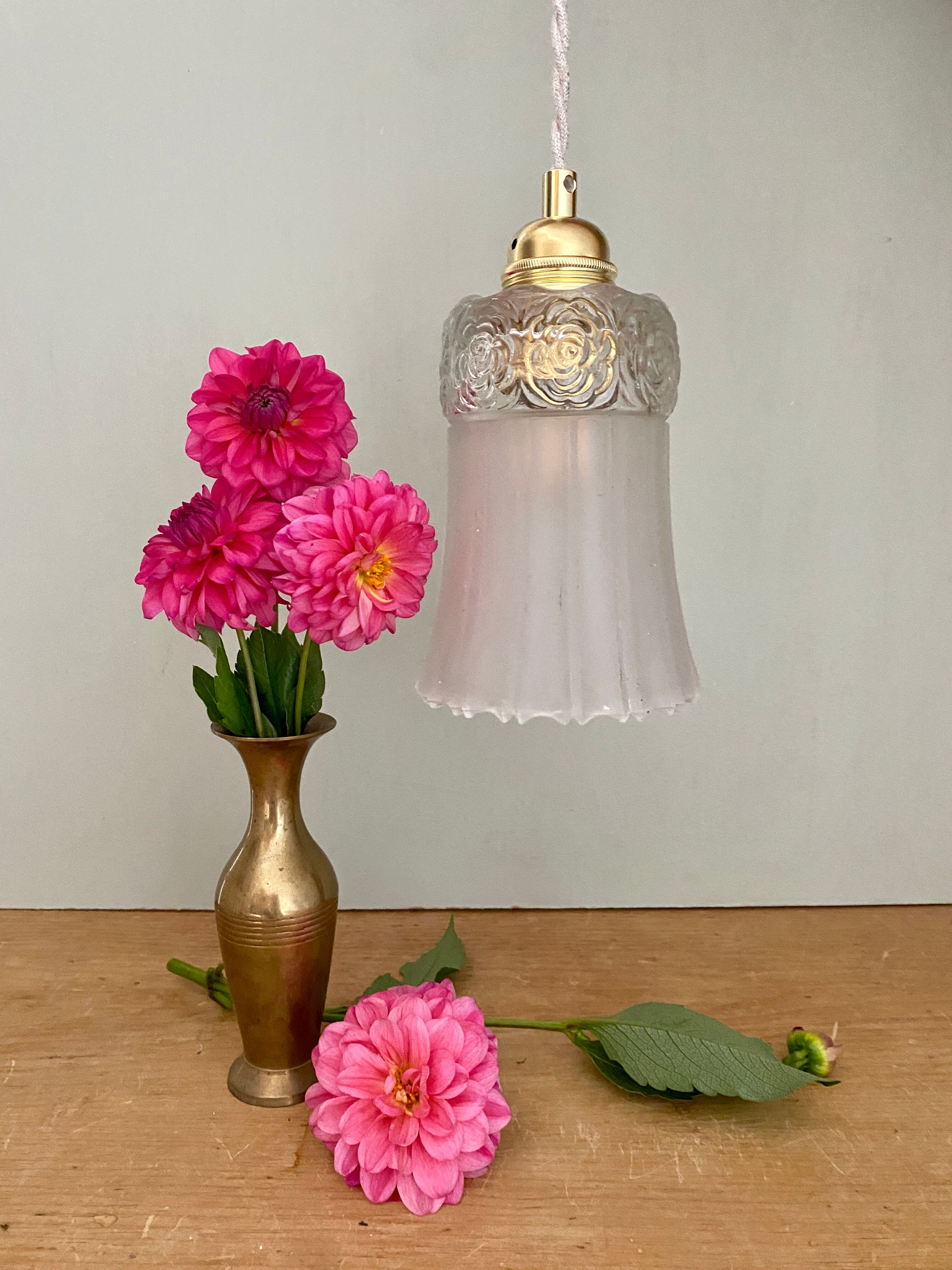 Vintage tulip suspension in frosted glass
