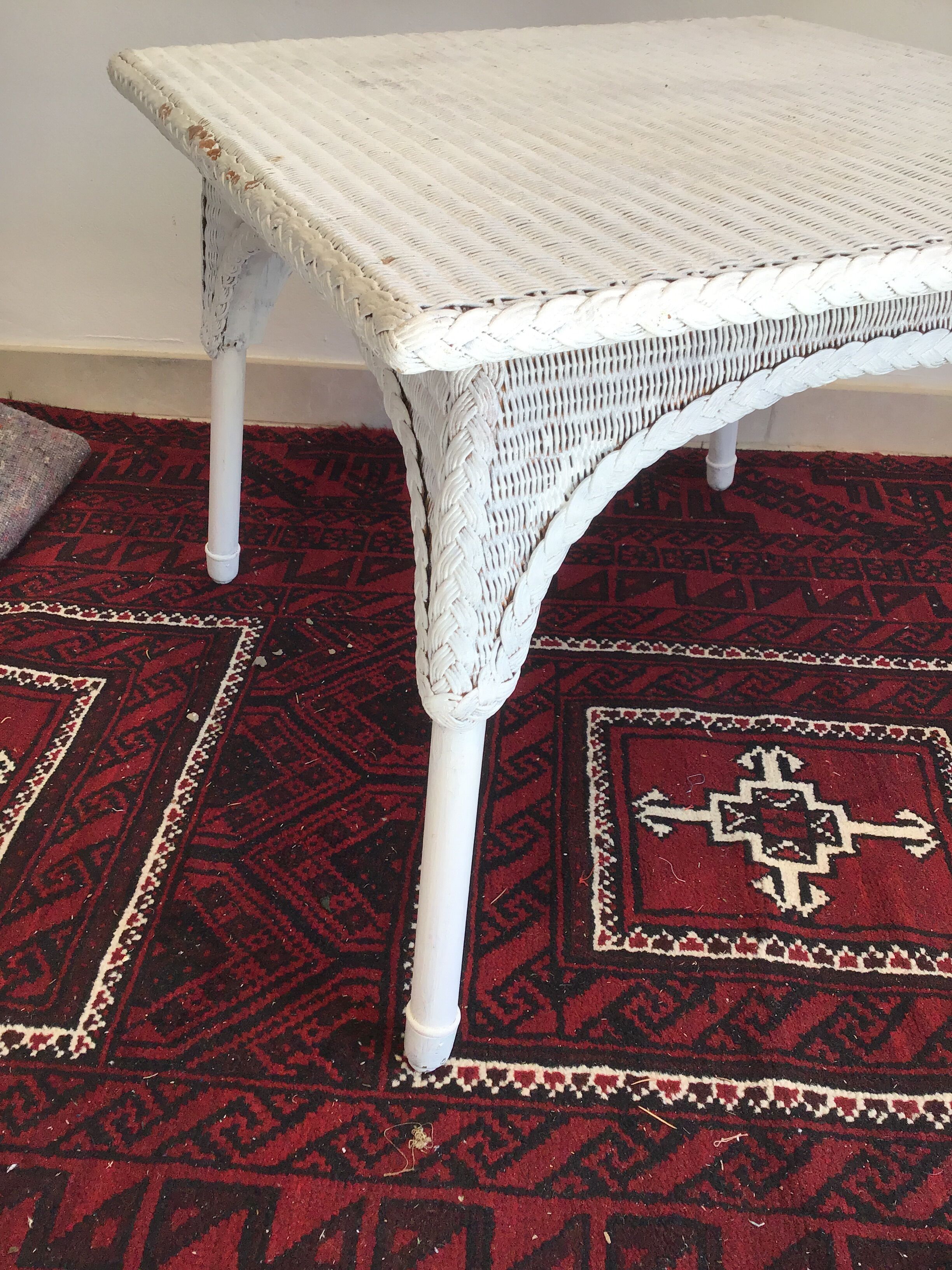 Loom coffee table