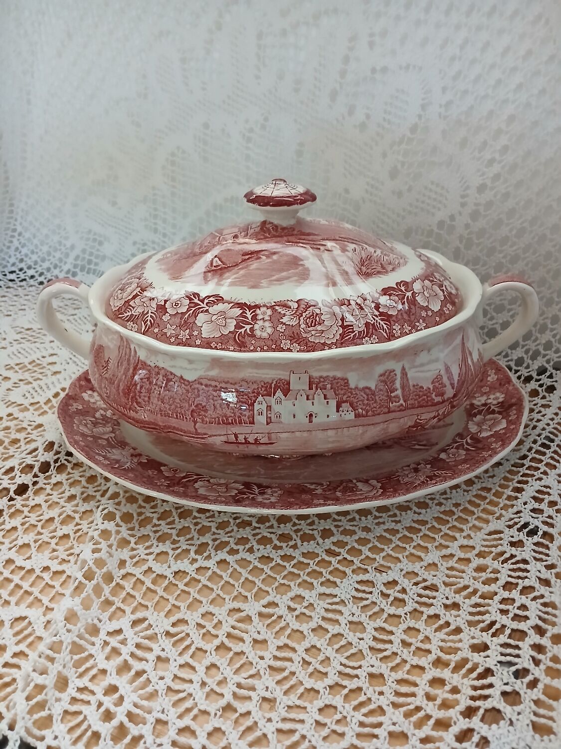 Antique Palissy soup tureen / England
