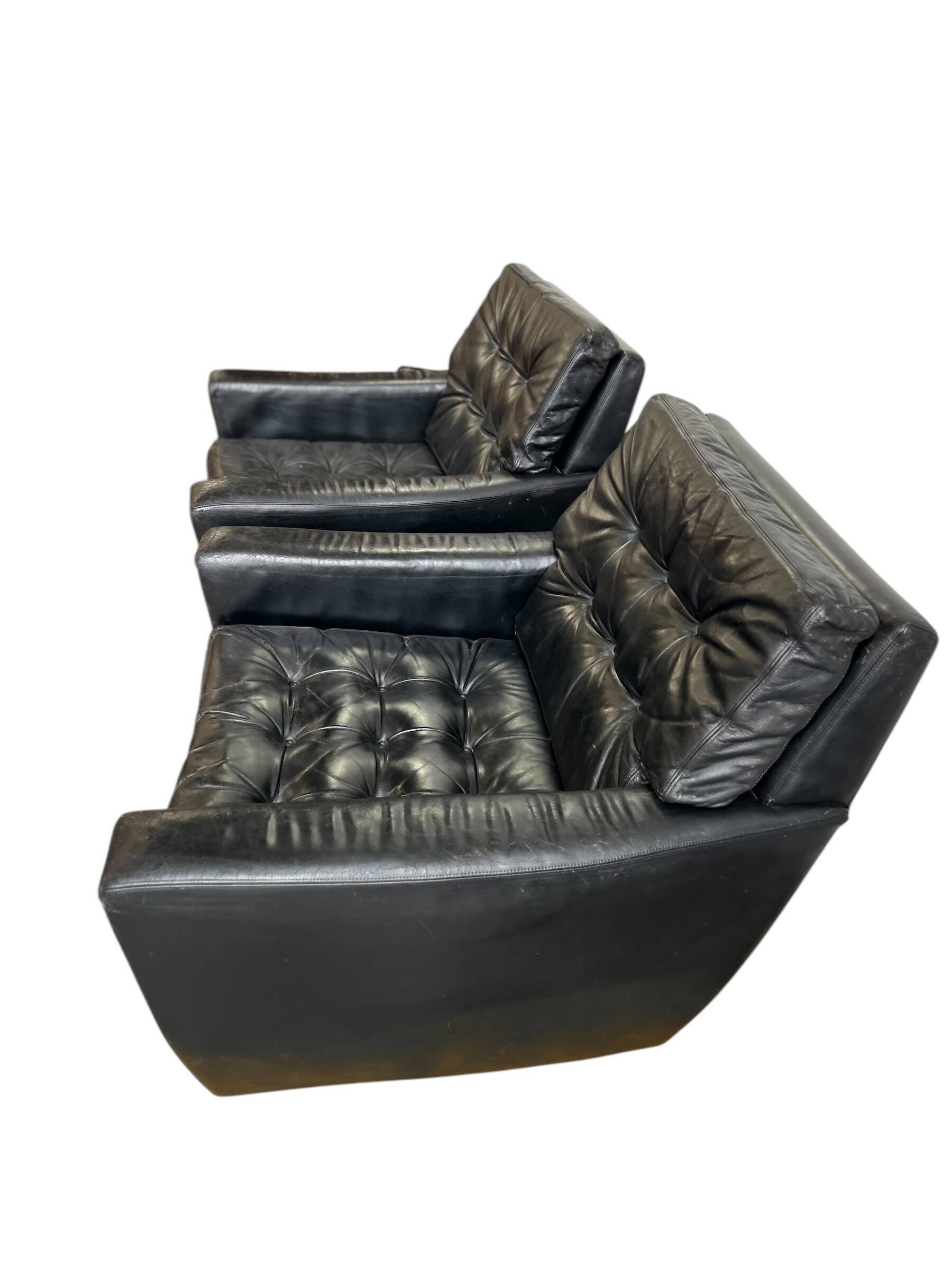 Set of 2 vintage individual seats/armchairs/club seats