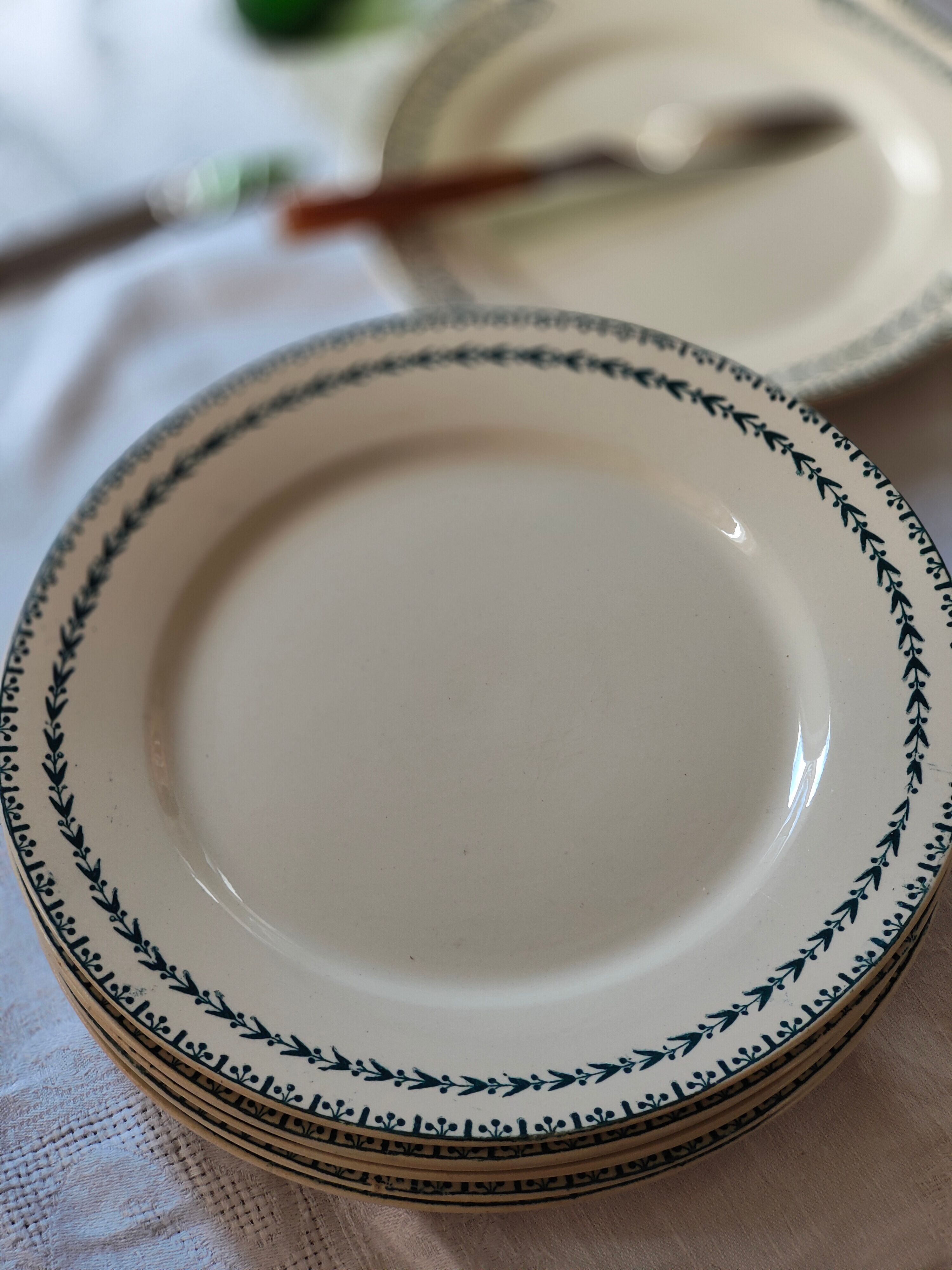 Dessert plate in Terre de Fer U & Cie Sarreguemines model Carlos