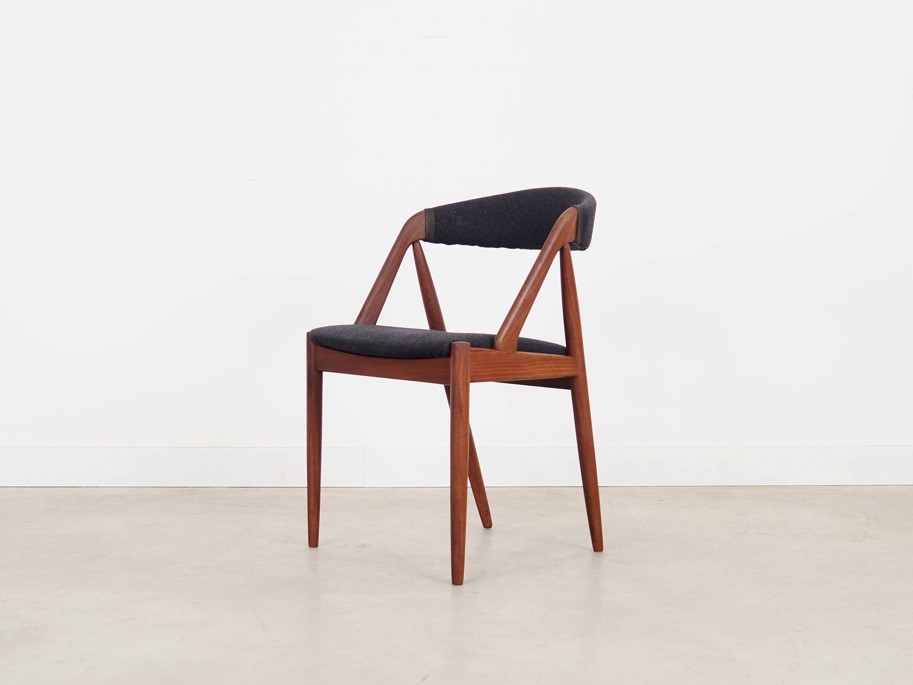 Ensemble de quatre chaises en teck, design danois, années 1970, designer : Kai Kristiansen