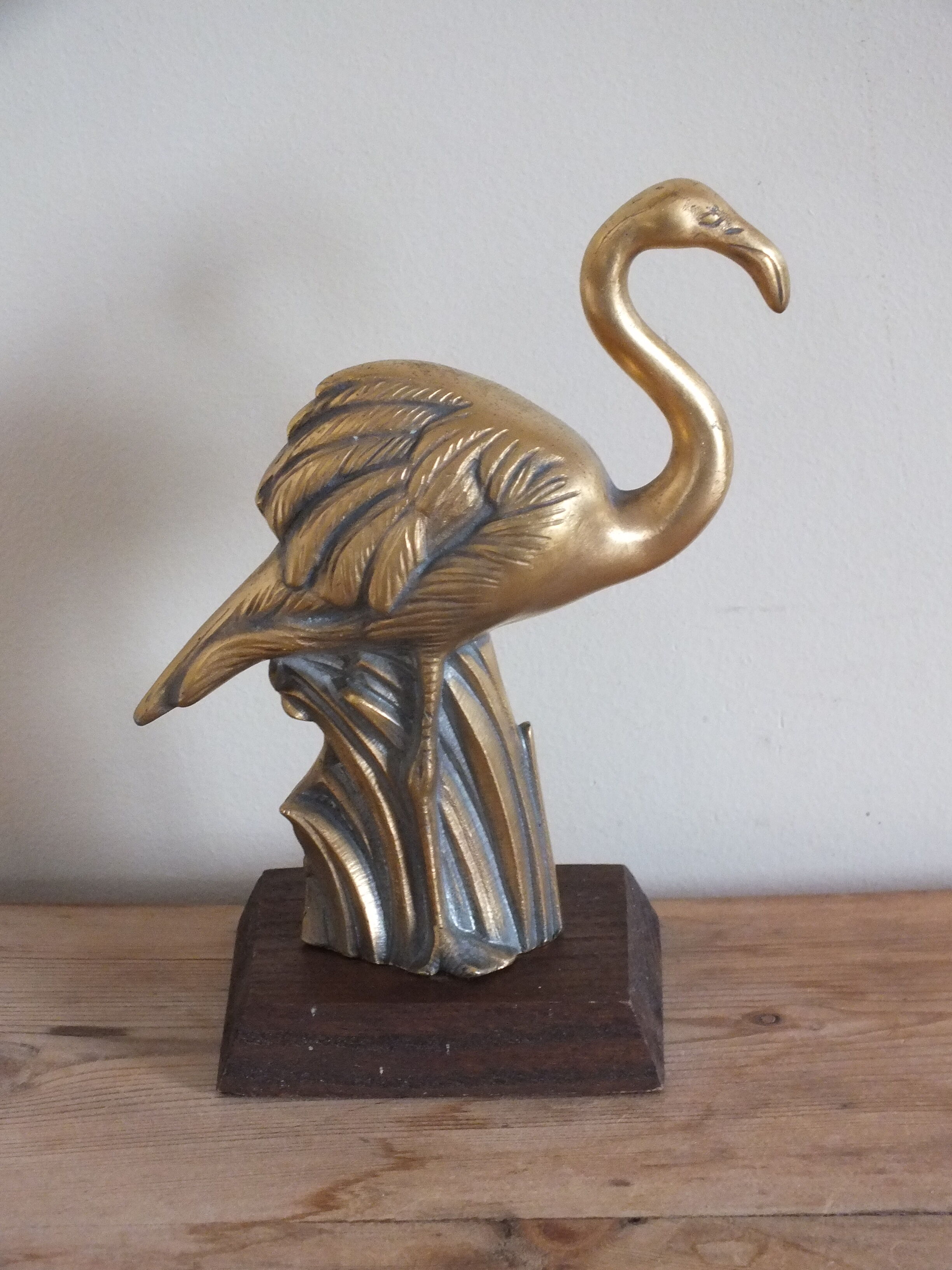 Pink flamingo in bronze